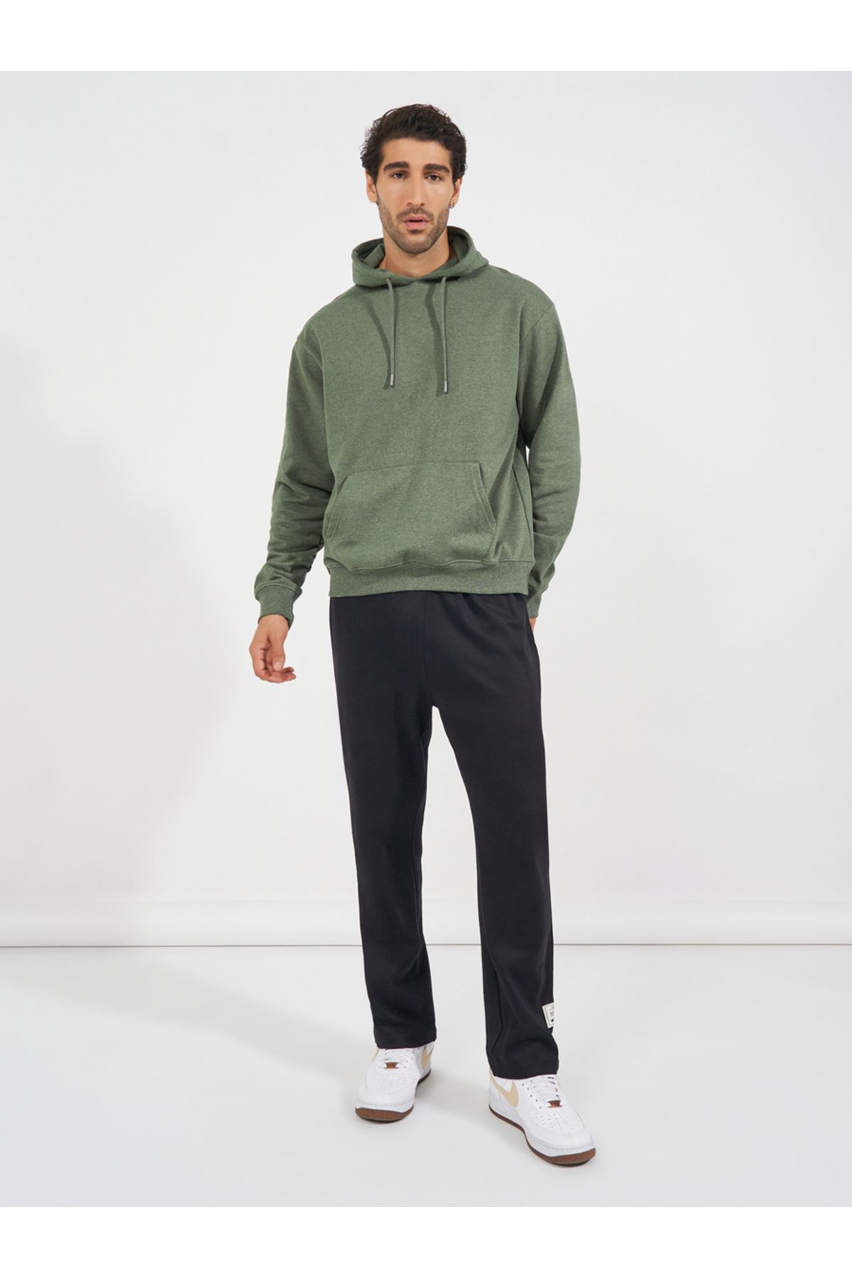 Styli-Relaxed Fit Fleece Hoodie with Kangaroo Pocket 2