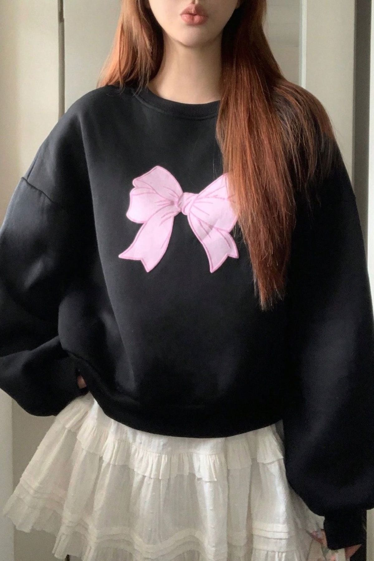 EFBUTİK-Schwarzes 3-Faden-Raised-Y2K-Harajuku-Bowtie-Sweatshirt 1