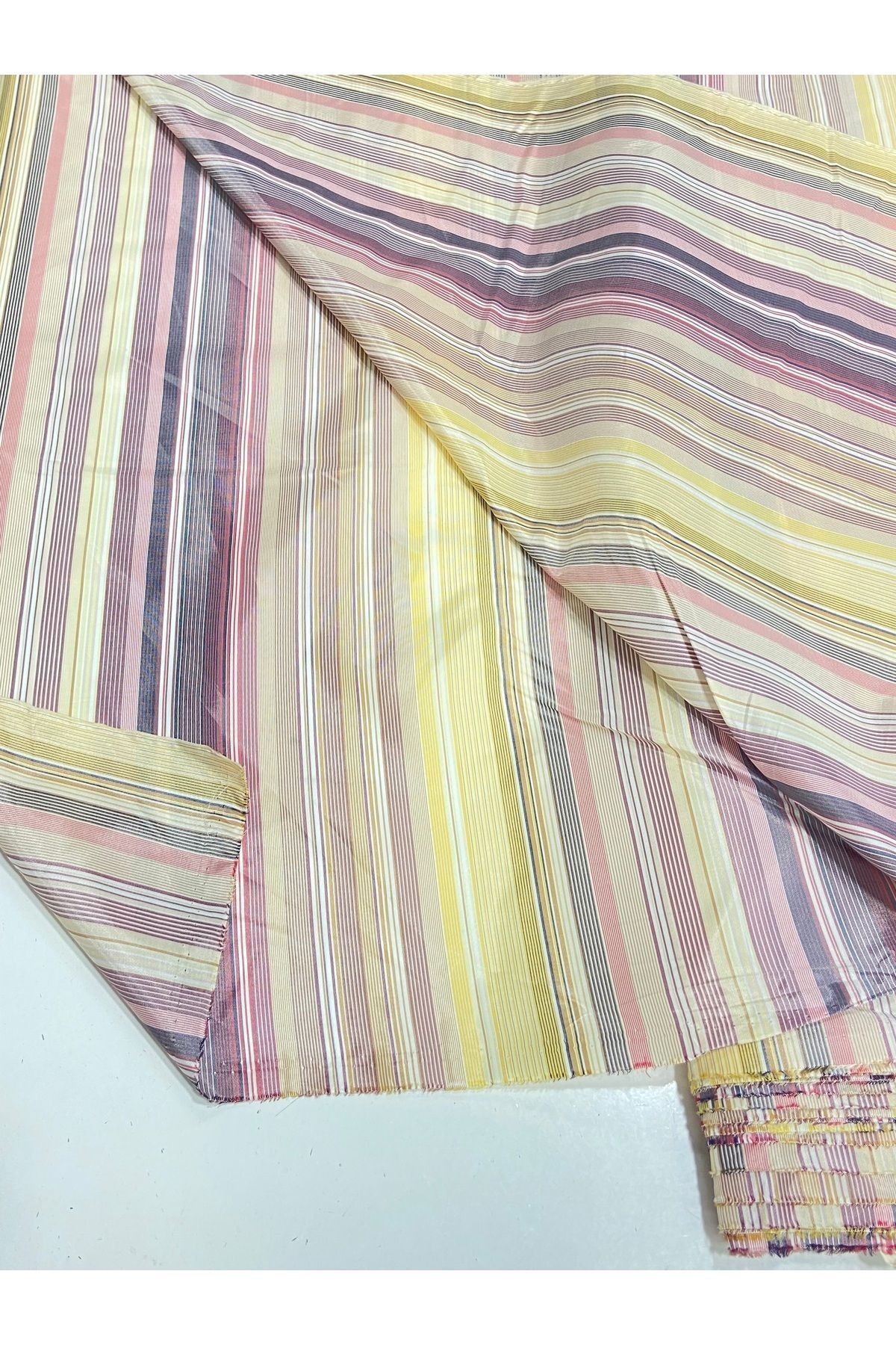karantuhafiye-Patterned Imported Lining/ Jacket Coat Lining/ Width: 1.40 cm / Length 1 Meter 4