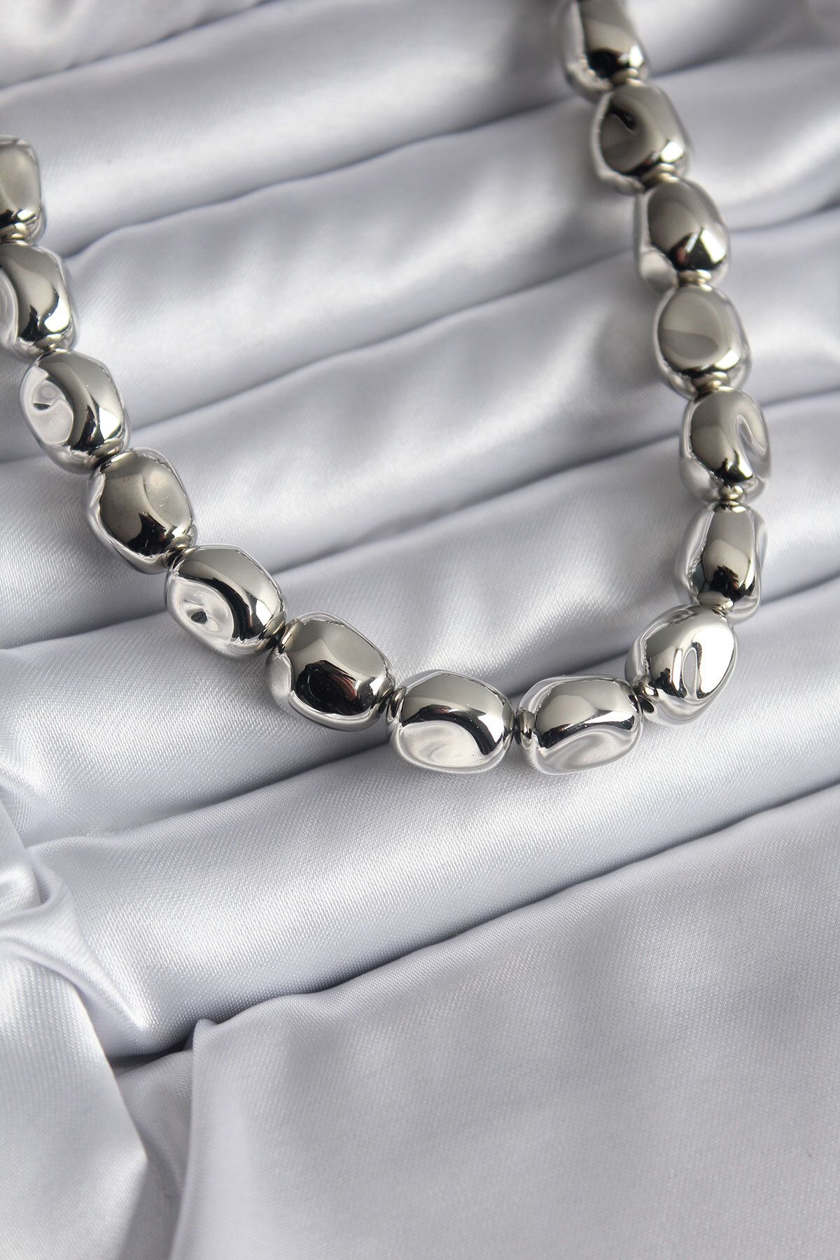 MMB Boutique Pirinç Gümüş Renk Kadın Kolye