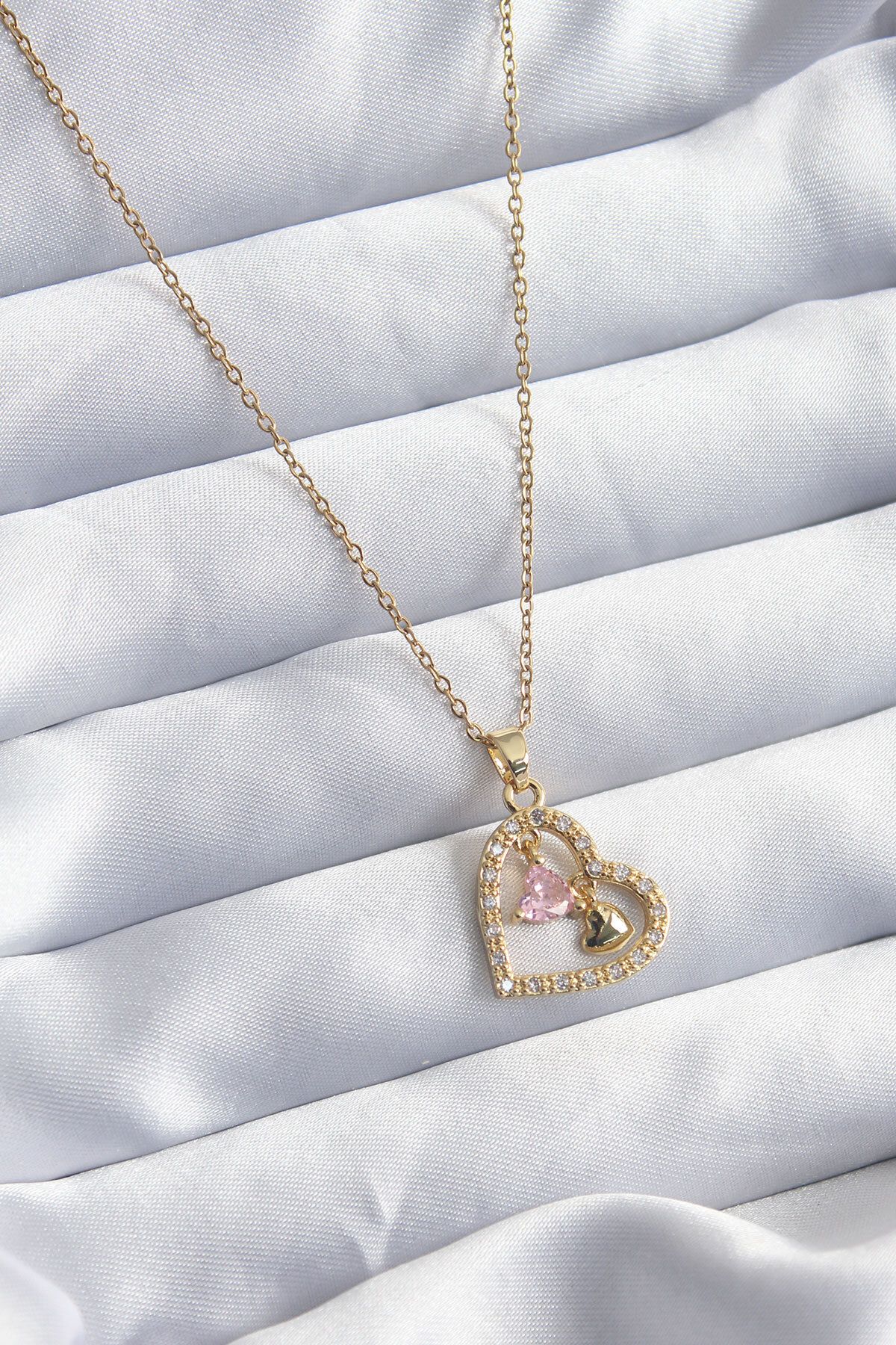 MMB Boutique 316L Çelik Gold Renk Zincir Zirkon Taşlı Kalp Model Kadın Kolye