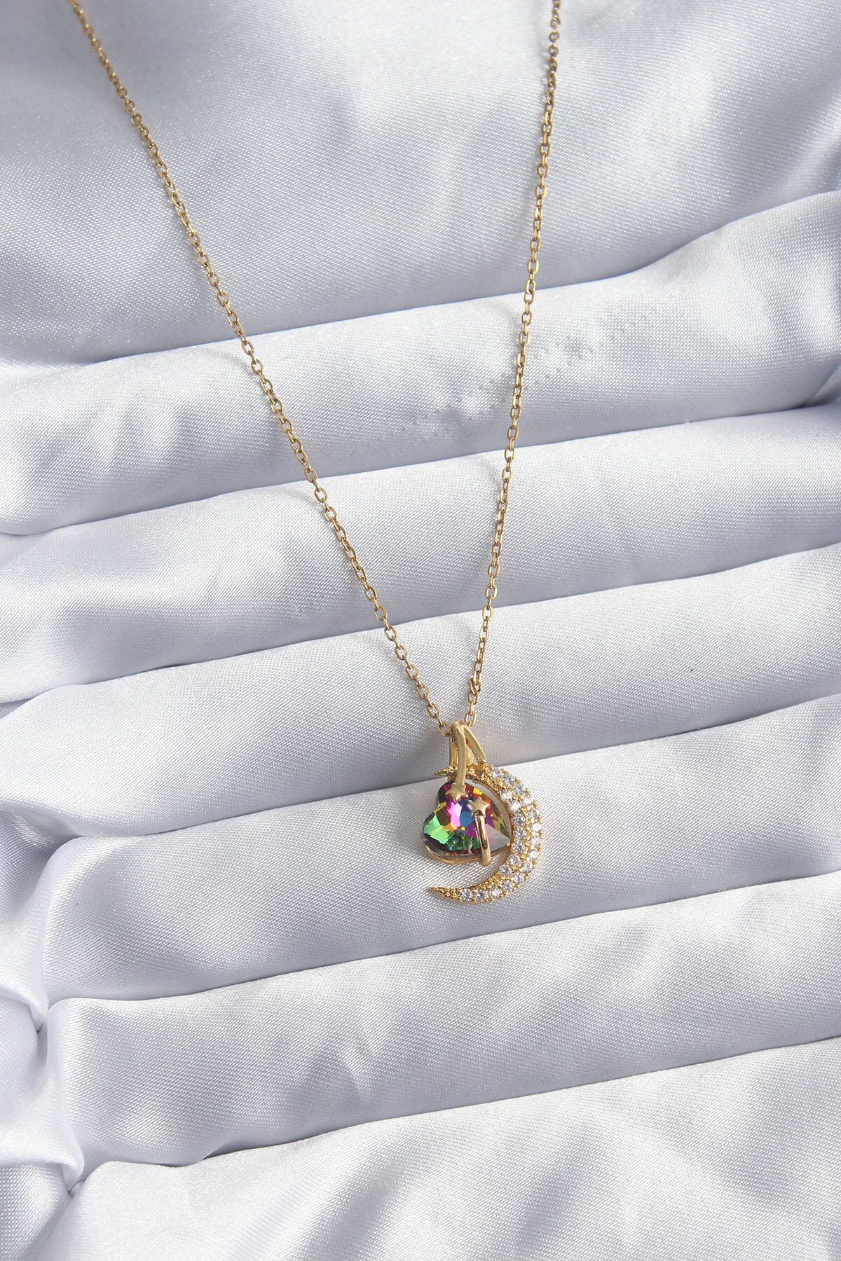 BZK ACCESSORİES 316L Çelik Zincir Gold Renk Zirkon Taşlı Hilal Kristal Kalp Model Kadın Kolye