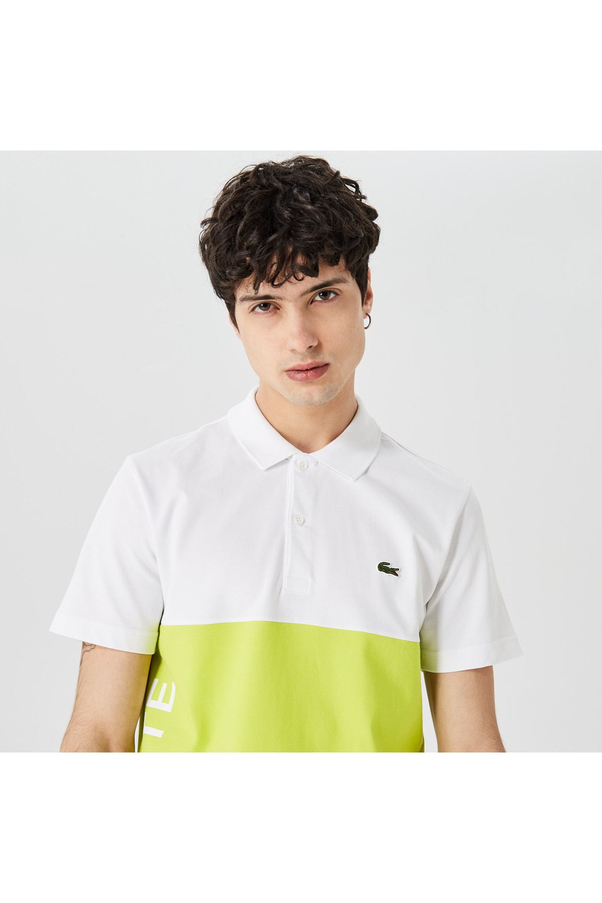 تی شرت یقه پولو مردانه چوگان سفید معمولی با بلوک رنگ مناسب Lacoste