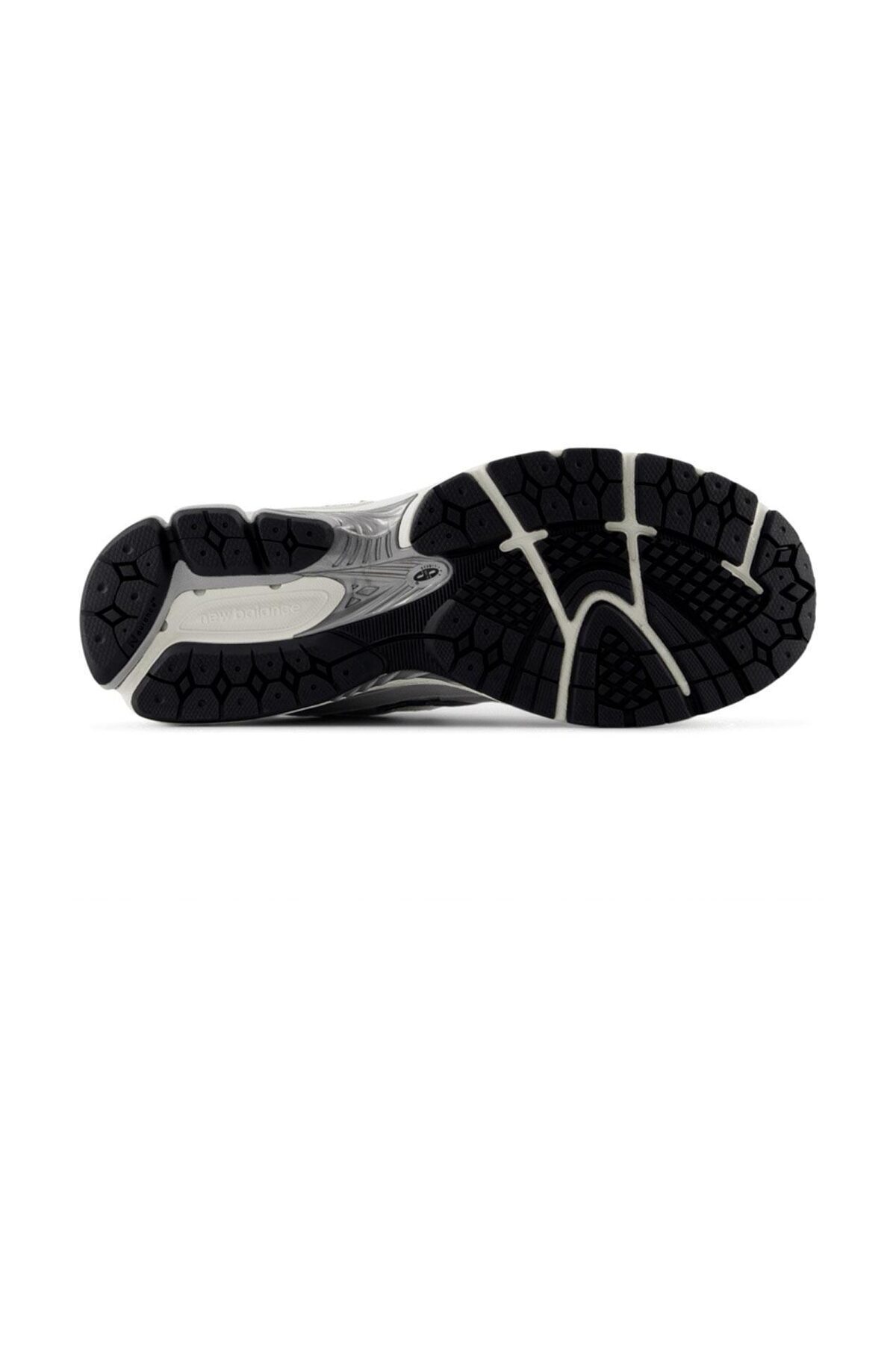 کفش اسنیکر نیو بالانس زنانه چرم خاکستری بیسیک راسته      اسپرت | New Balance M2002 VN - تصویر 3