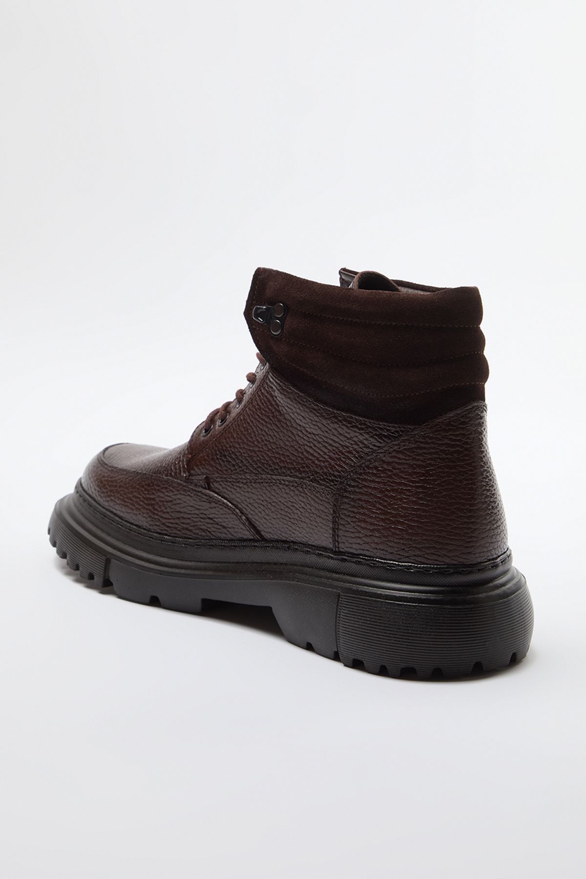 trendyol-shoes-mens-boots-booties