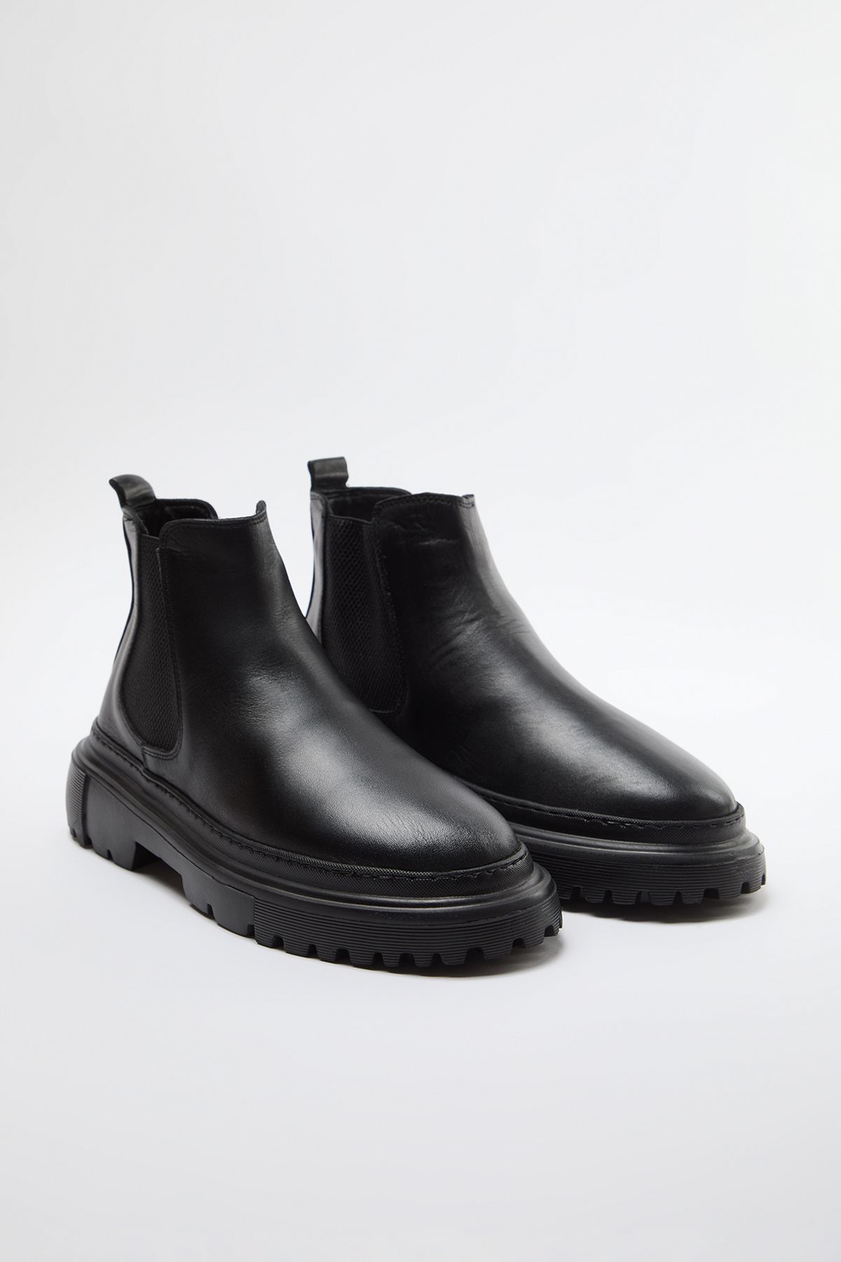 trendyol-shoes-mens-boots-booties