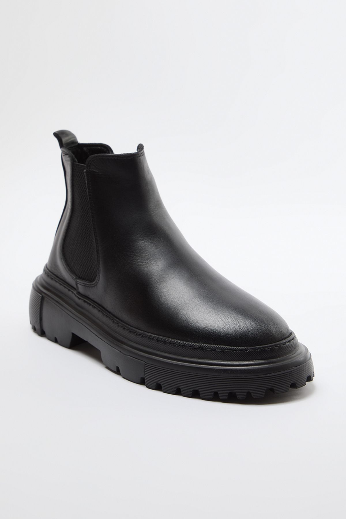 trendyol-shoes-mens-boots-booties