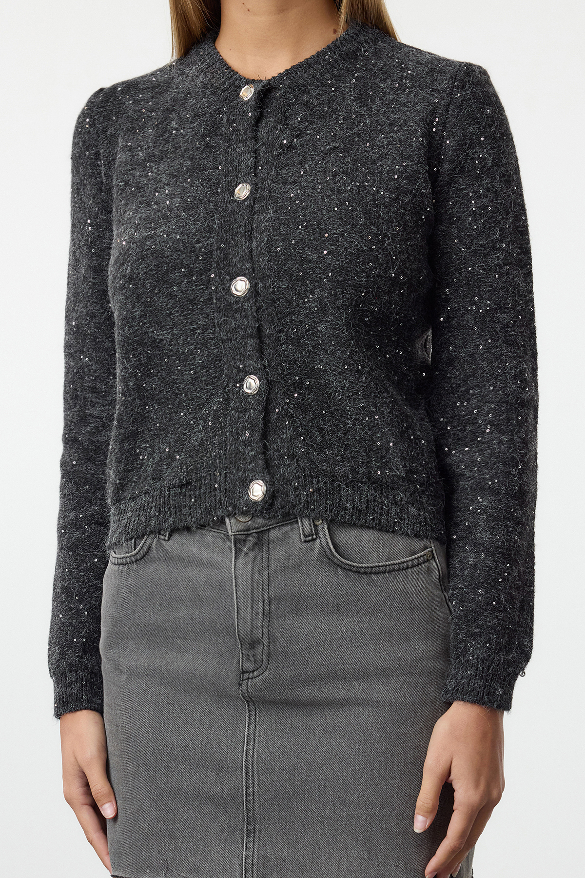 Trendyolmilla  Antrasit Yumuşak Dokulu Triko Hırka TWOAW25HI00318 - Görsel 4