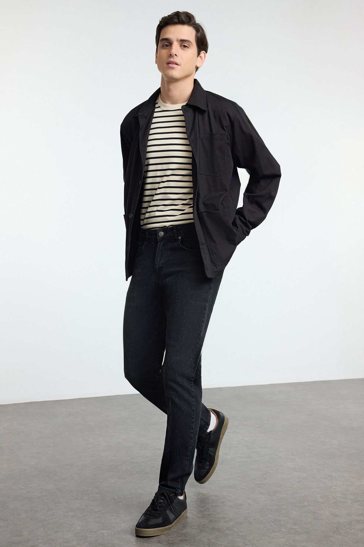 Trendyol Collection-Męskie czarne jeansy Comfort Fit - Tmnaw25Je00008 2