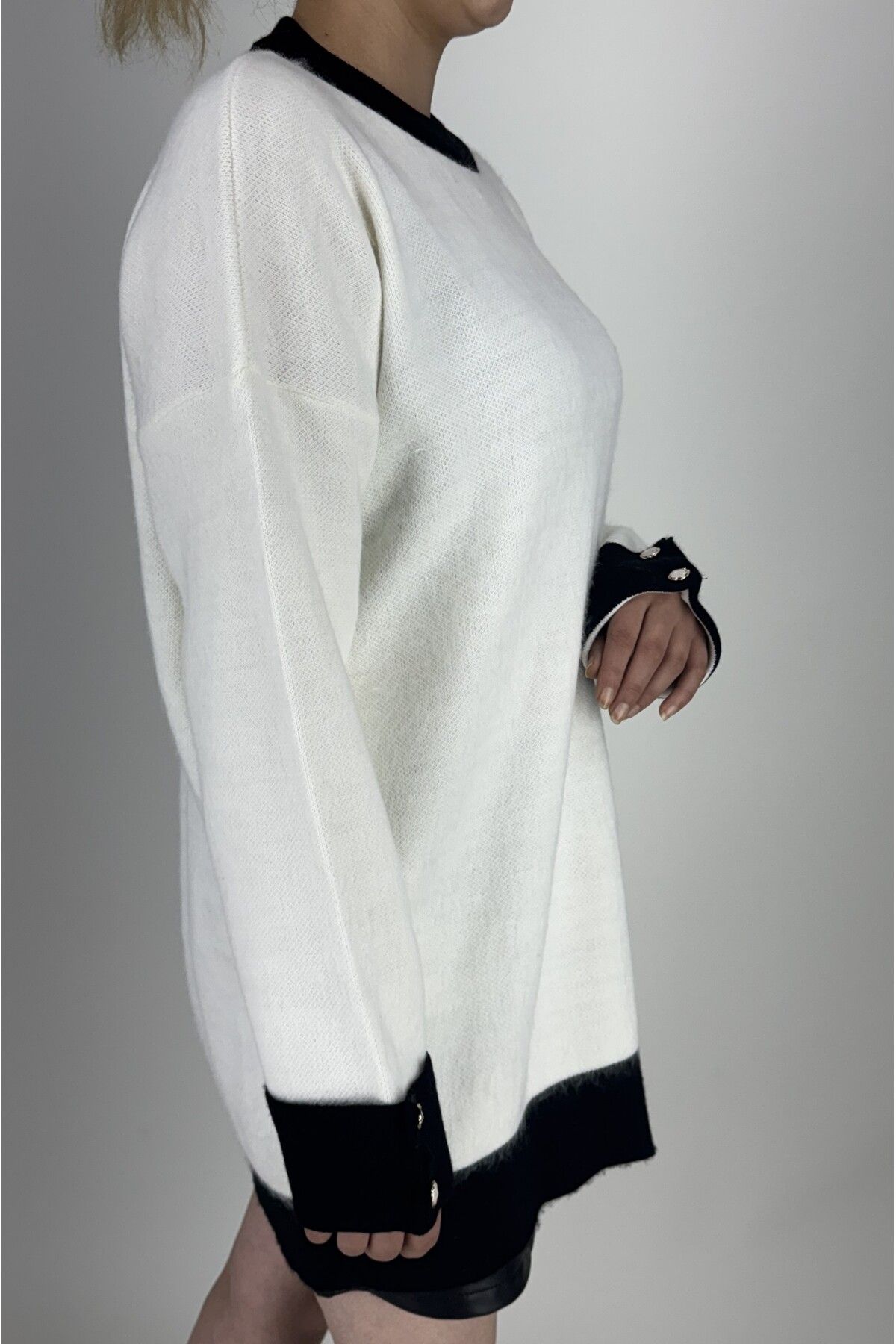 SHARON MODA-Women's Angora Sweater with Sleeve Button Detail 5