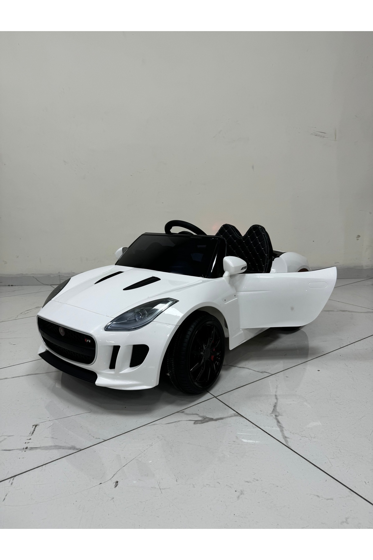 oyuncaksepeti Jaguar O-7 Yaş 12 Volt Akülü Araba