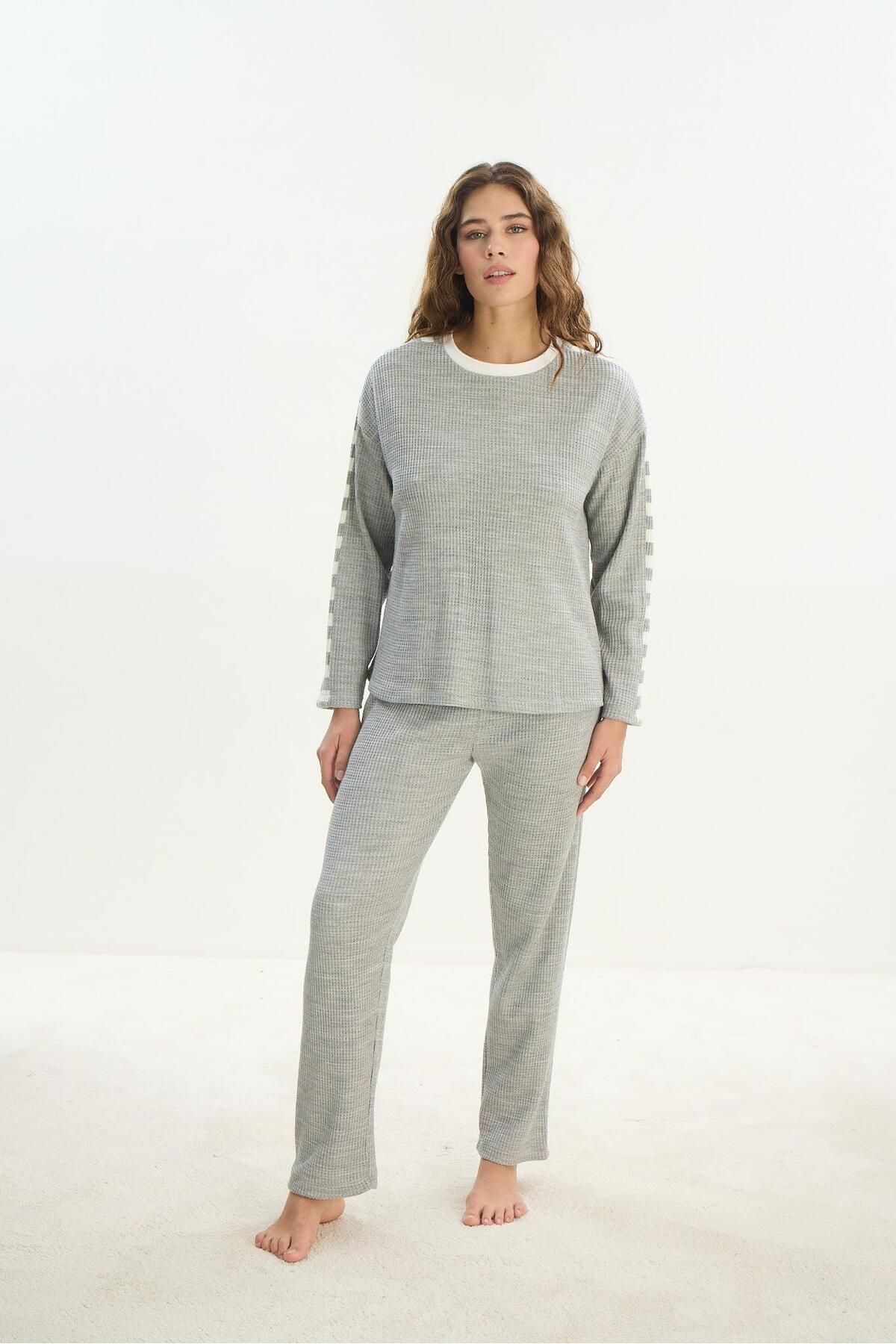 Sevim-Women's Long Sleeve Gray Mlelange 100% Acrylic Pajamas Set C9T0N1O61 4
