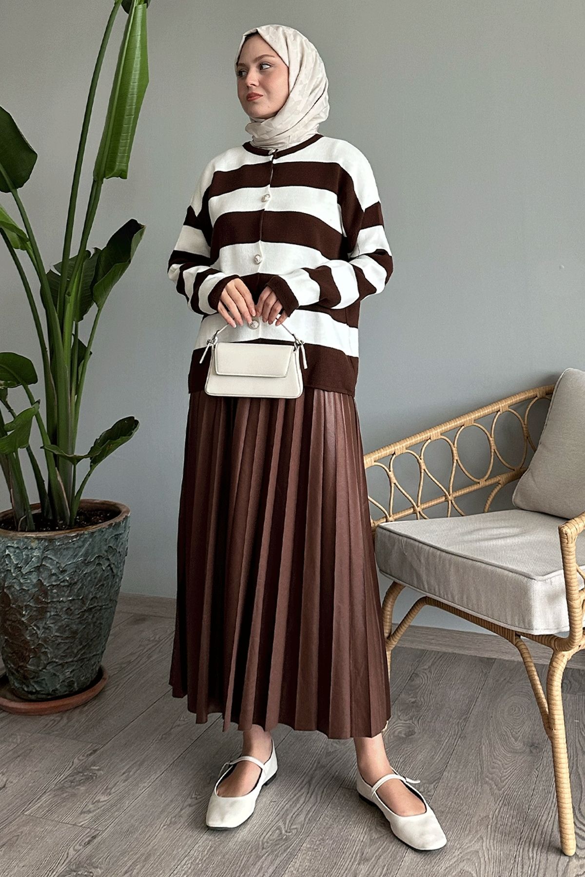 InStyle-سترة تريكو مخططة بأزرار ذهبية 4