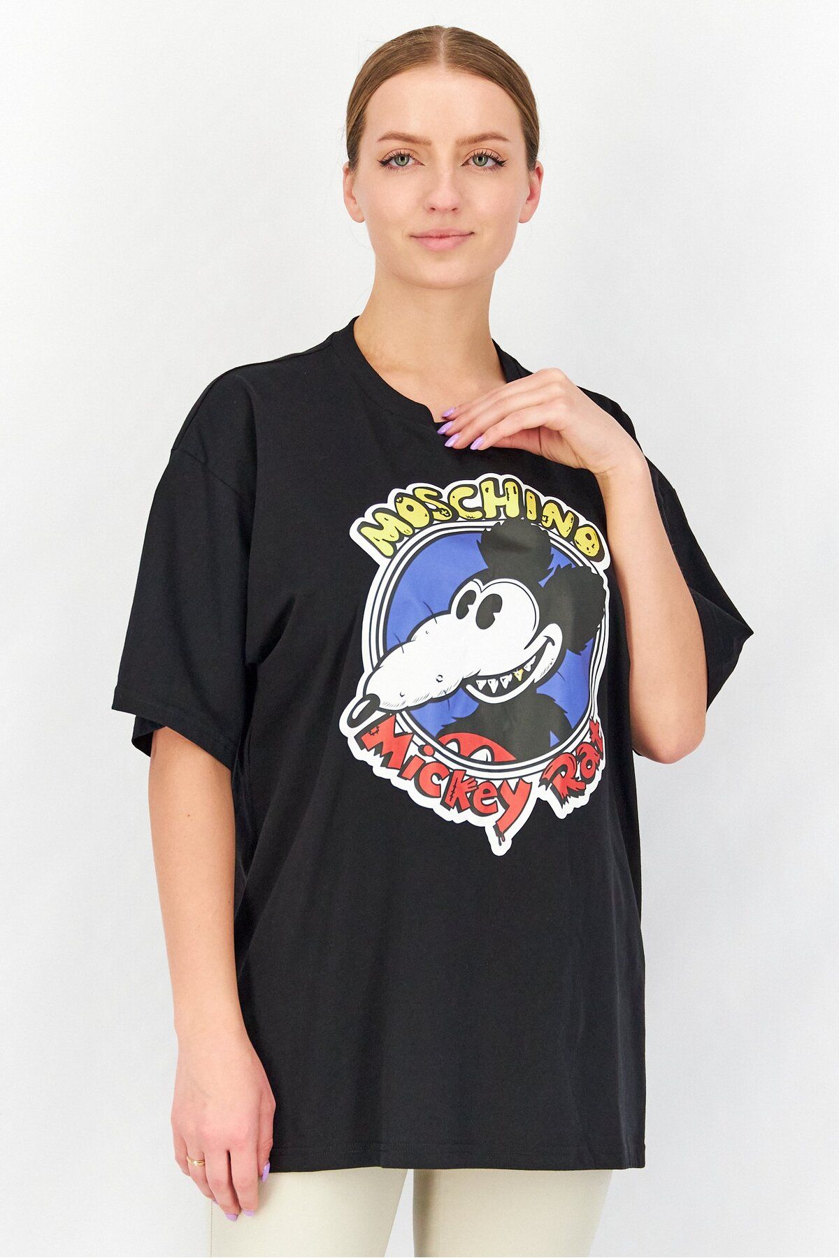 Moschino T-Shirts 👕 40-80% off! | Bold and Stylish - Trendyol Moschino T-Shirts 👕 40-80% off! | Bold and Stylish - Trendyol