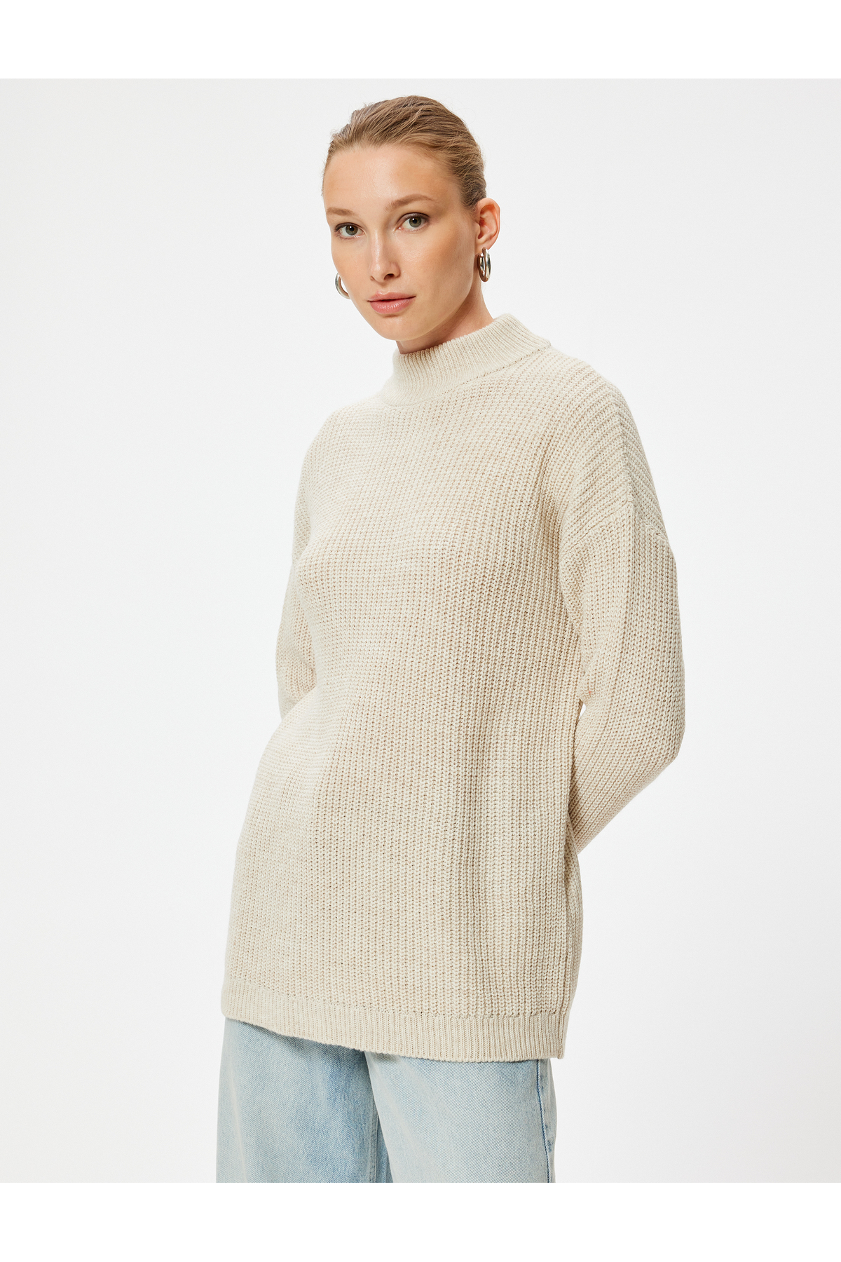 Koton  Oversize Triko Kazak Kalça Boy Dik Yaka Uzun Kollu Yumuşak Dokulu - Görsel 3