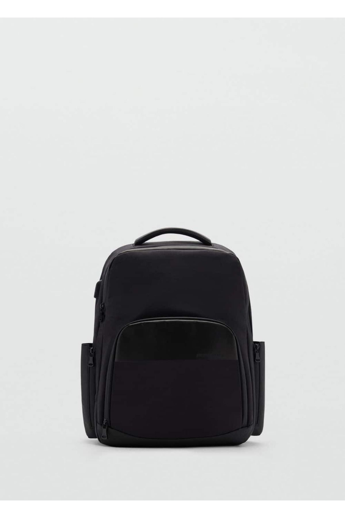 MANGO Man-Cool Water Overhand Rub Backpack with USB Connection 3