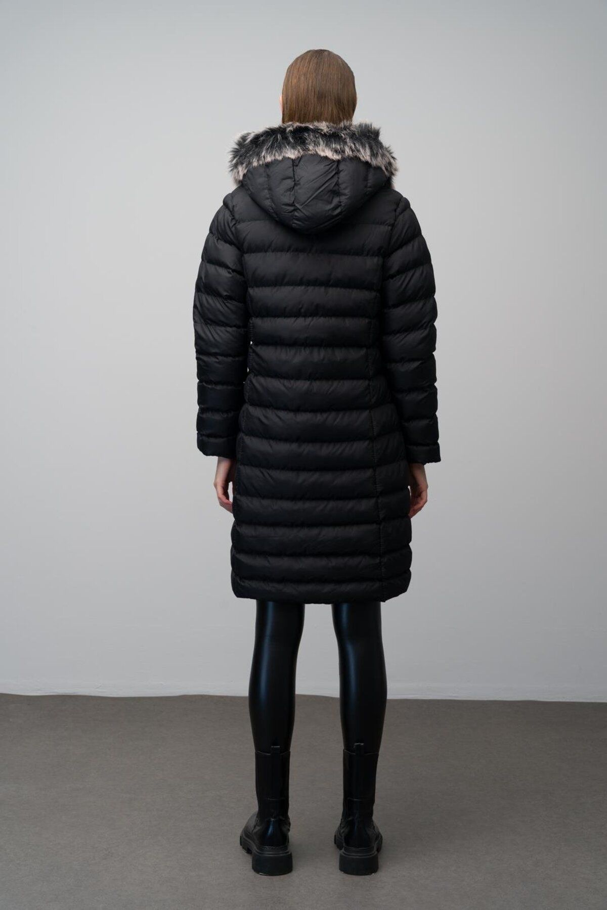 Olcay-Odnímatelný kabát s kapucí Puffer Coat Black 6401 8