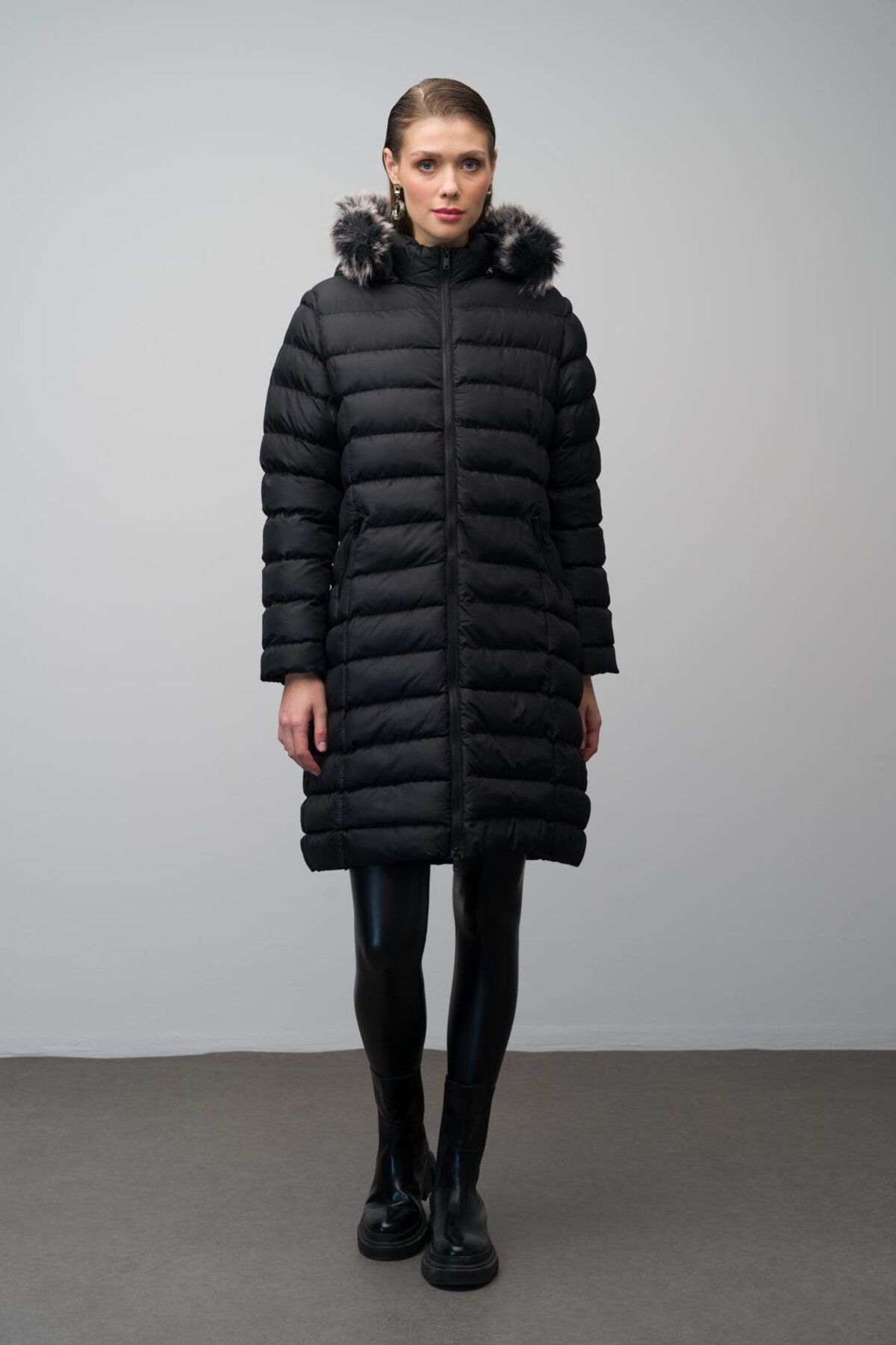 Olcay-Odnímatelný kabát s kapucí Puffer Coat Black 6401 4