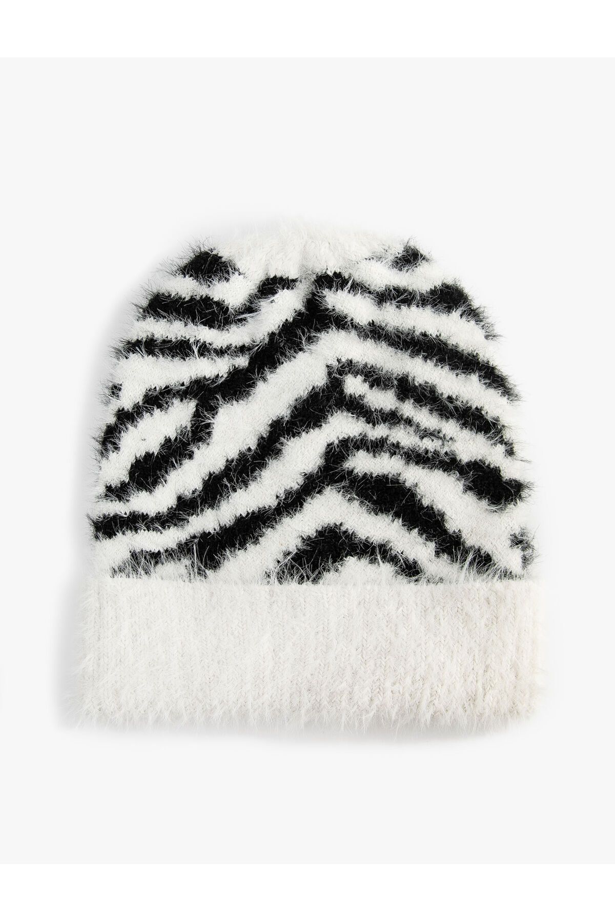 کلاه بافتنی مشکی زنانه Beanie مخملی با الگوی گورخر و لبه های تا شده Koton