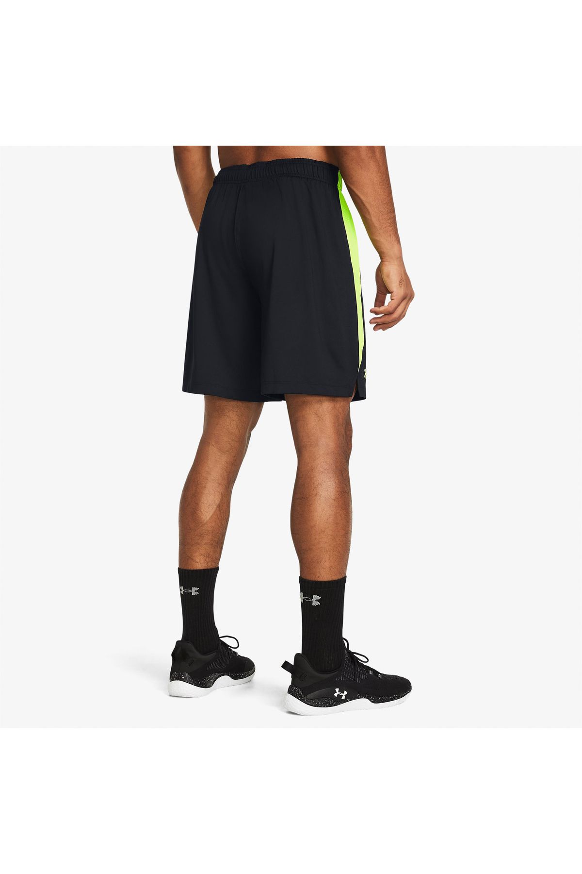 Under Armour-Tech? Vent Men's Black Shorts 3