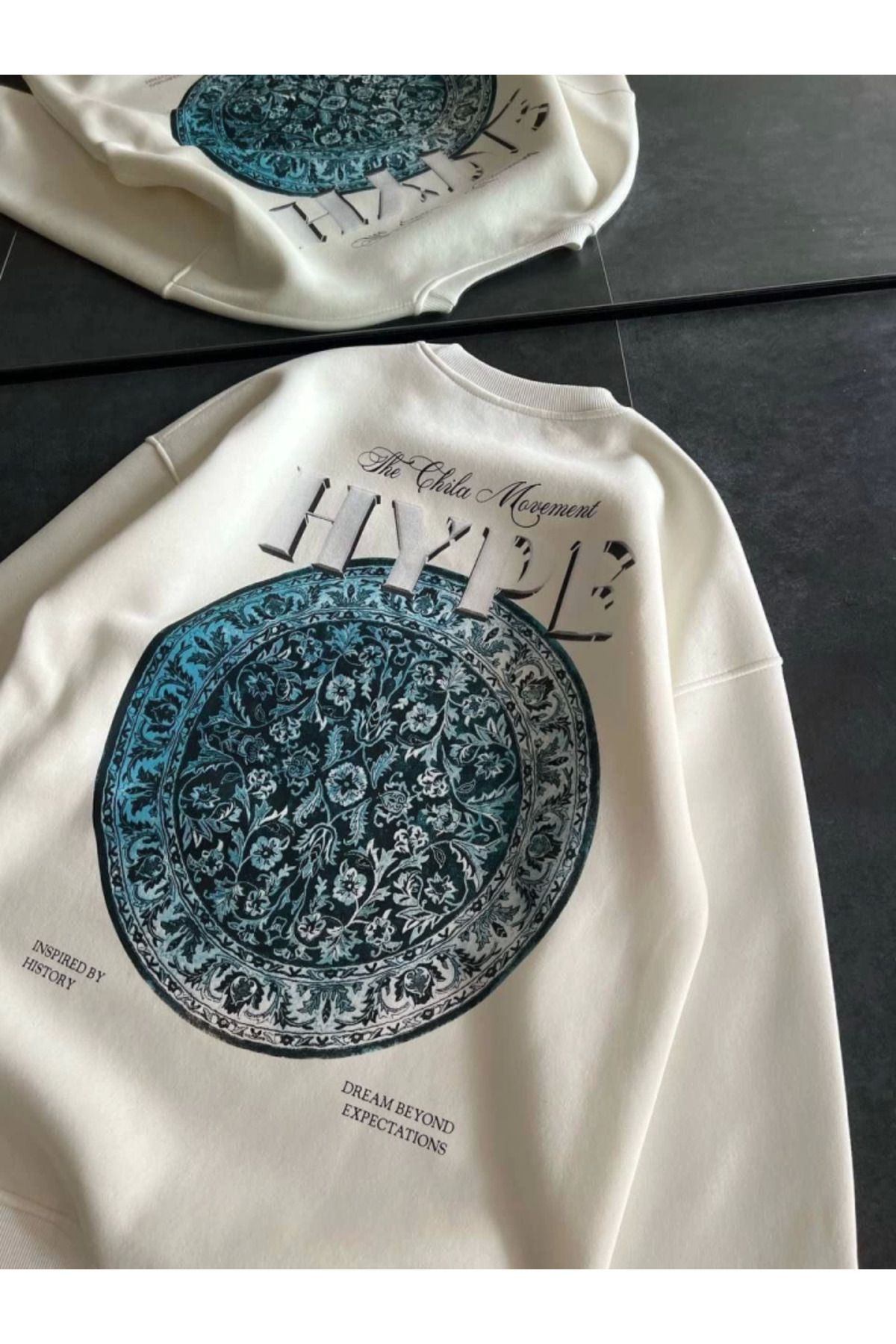 ATOM84 Üç İplik Bisiklet Yaka Baskılı SweatShirt - Beyaz