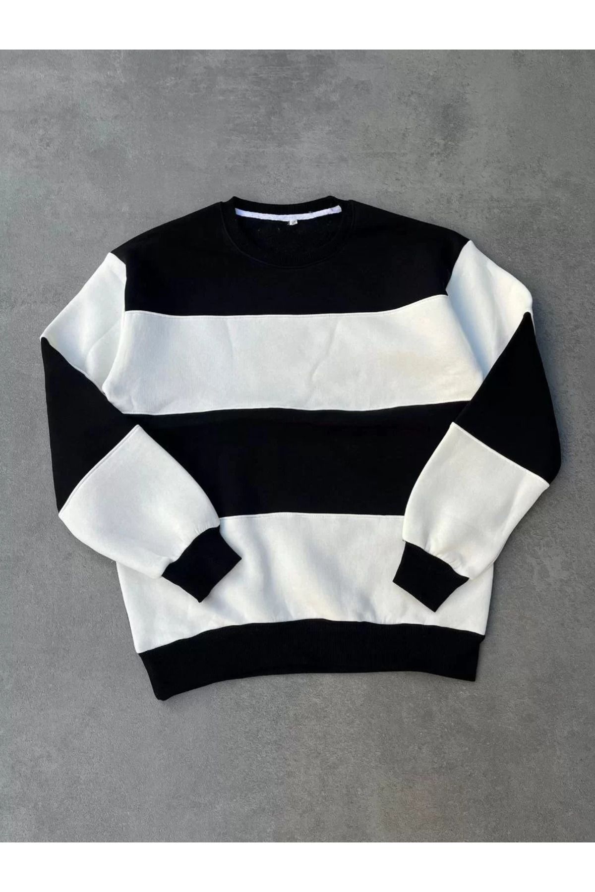 ONZEMU Parçalı Bisiklet Yaka Baskılı SweatShirt - Siyah