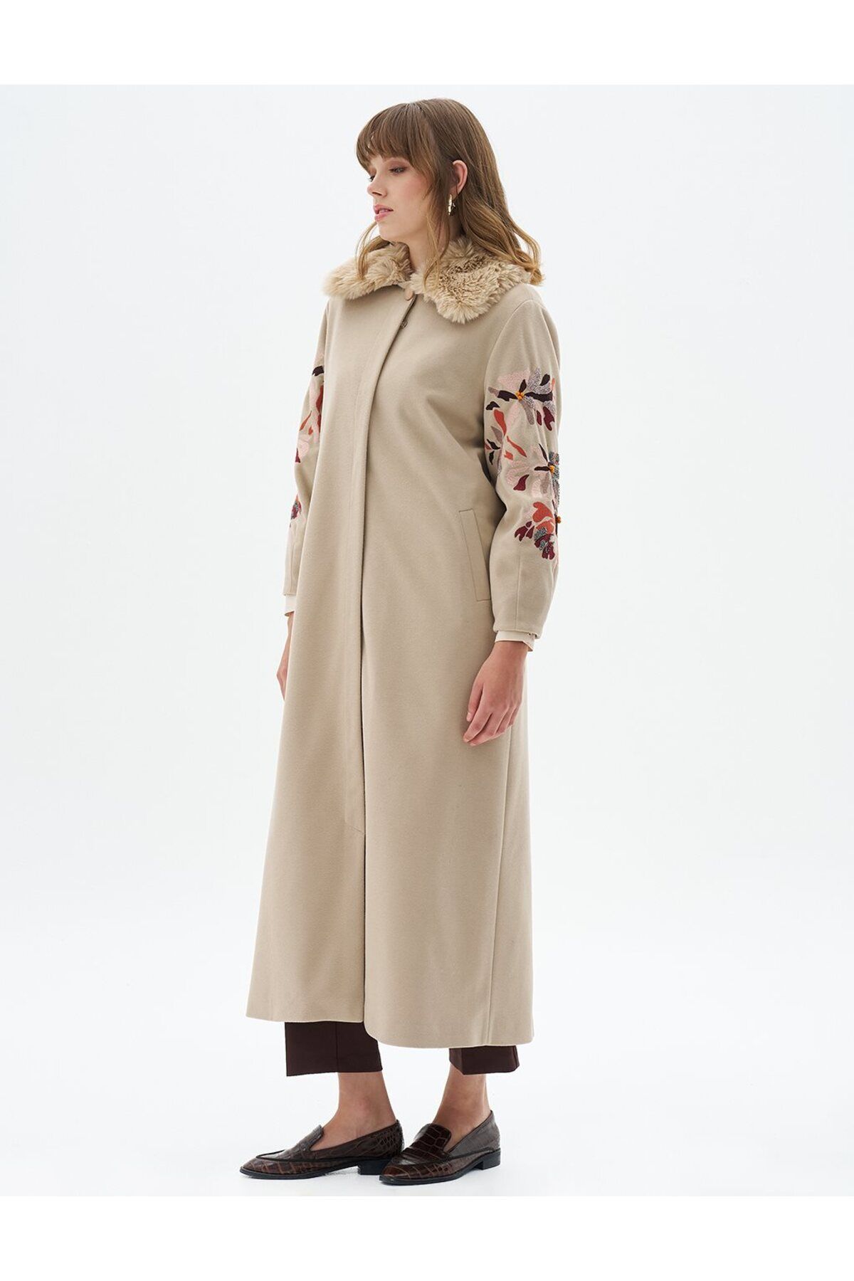 Vivencia-Beige Embroidered Coat - Faux Fur Detail 2