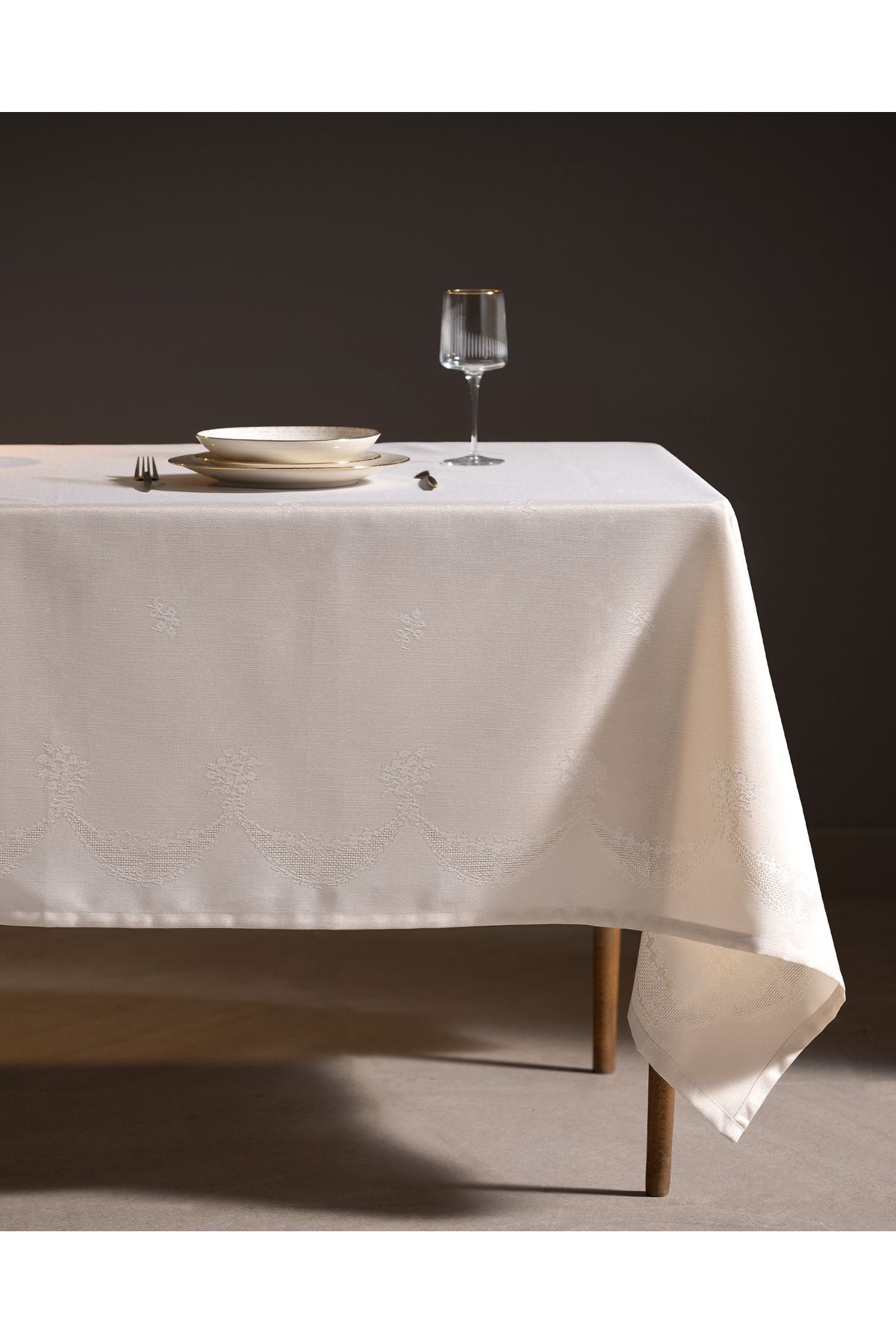 Madame Coco-Lignite Tablecloth - Beige - 160X300 cm 1