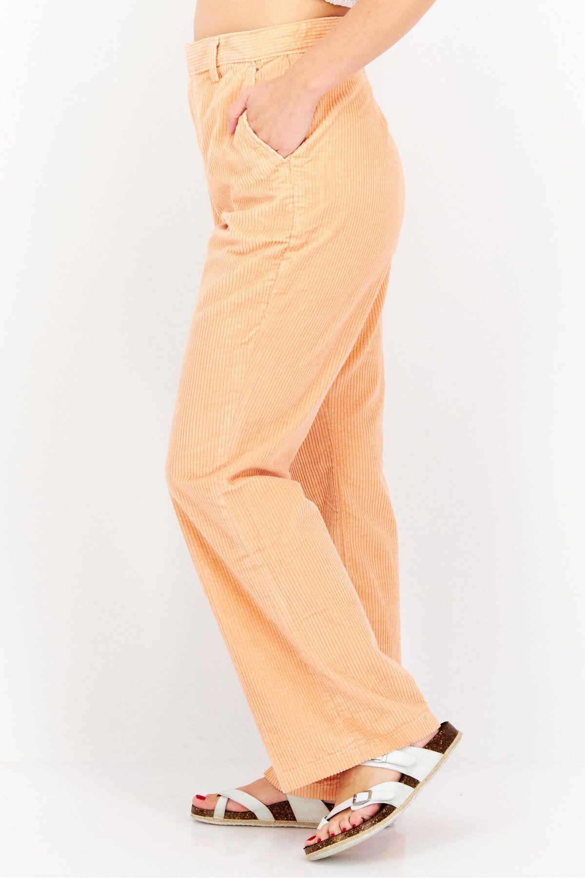 Levi's-Women Regular Fit Plain Corduroy Pants, Peach 4