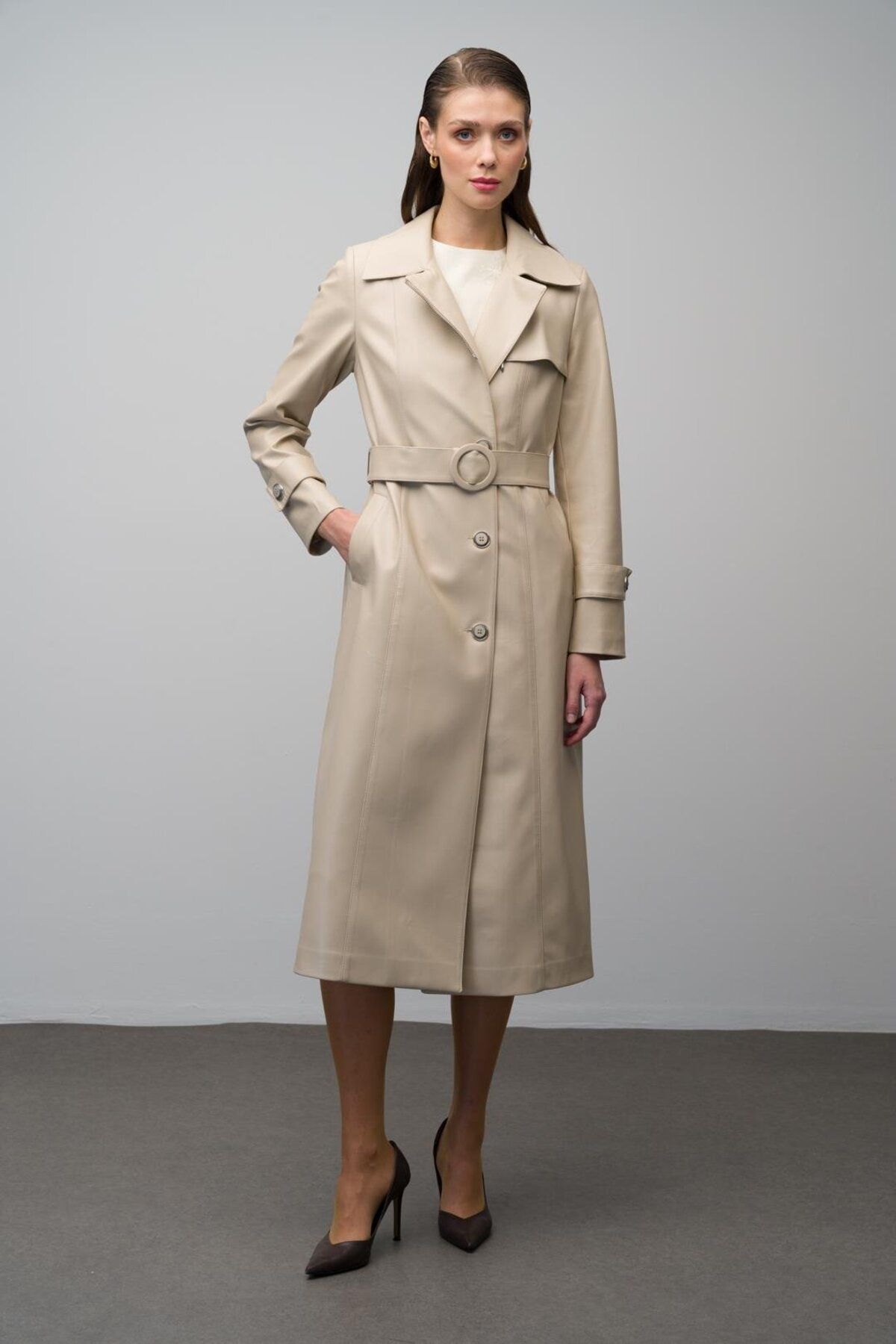 Olcay-Beige 6609 - Leather Trench Coat with Zipper on the Collar and Belt Buckle 1