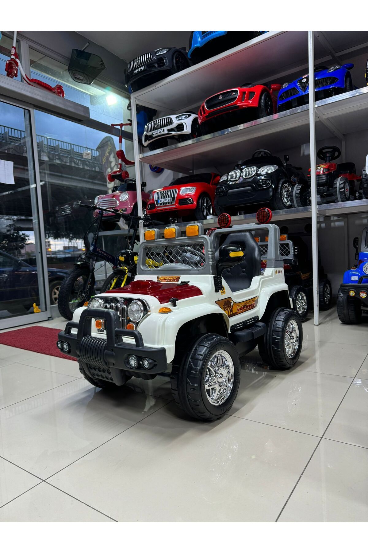 SLB-X6 Akülü Jeep 12 Volt 12 Amper Akülü Araba Kumandasız