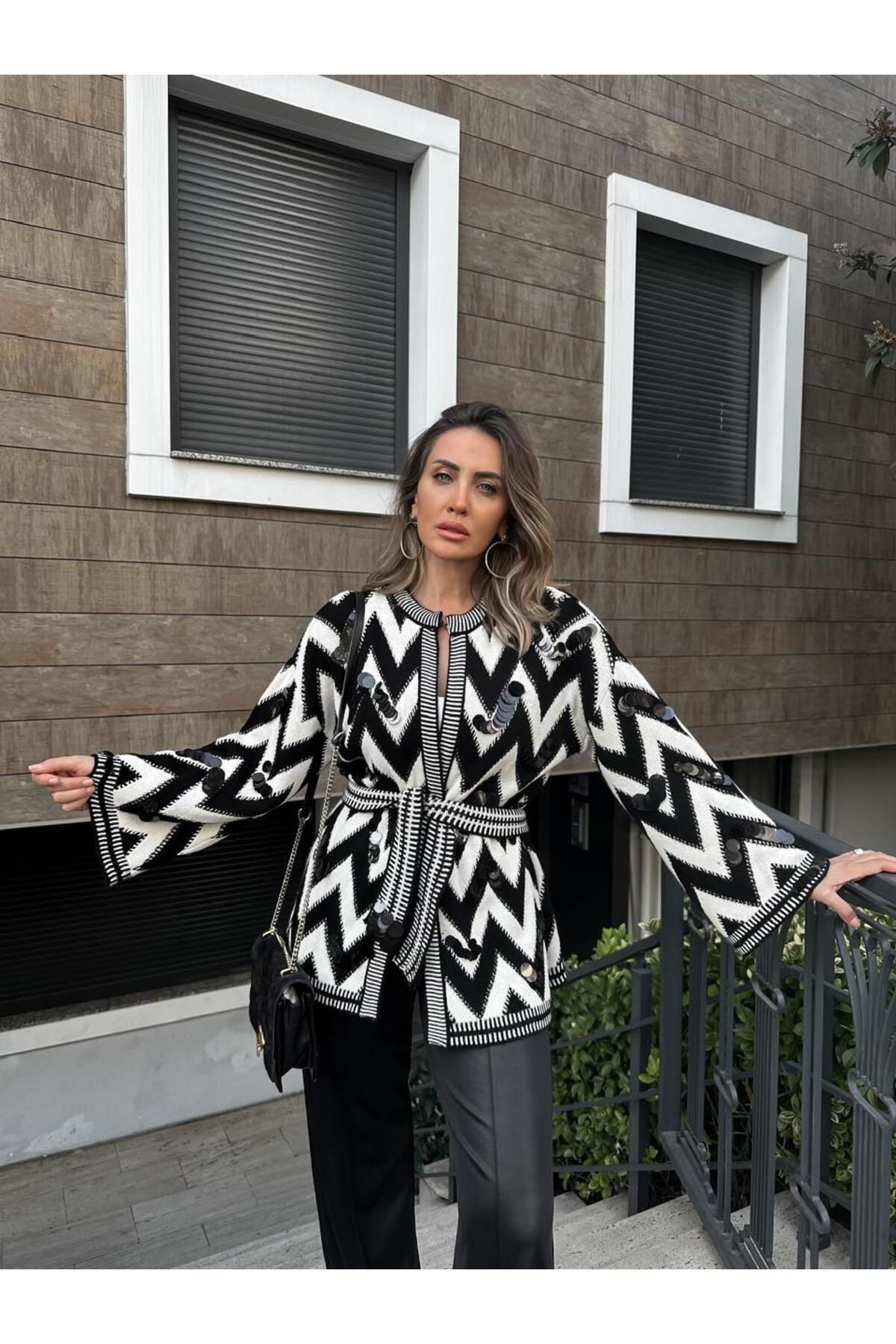 Zerrincan Giyim-Black Zigzag Sequin Cardigan 4
