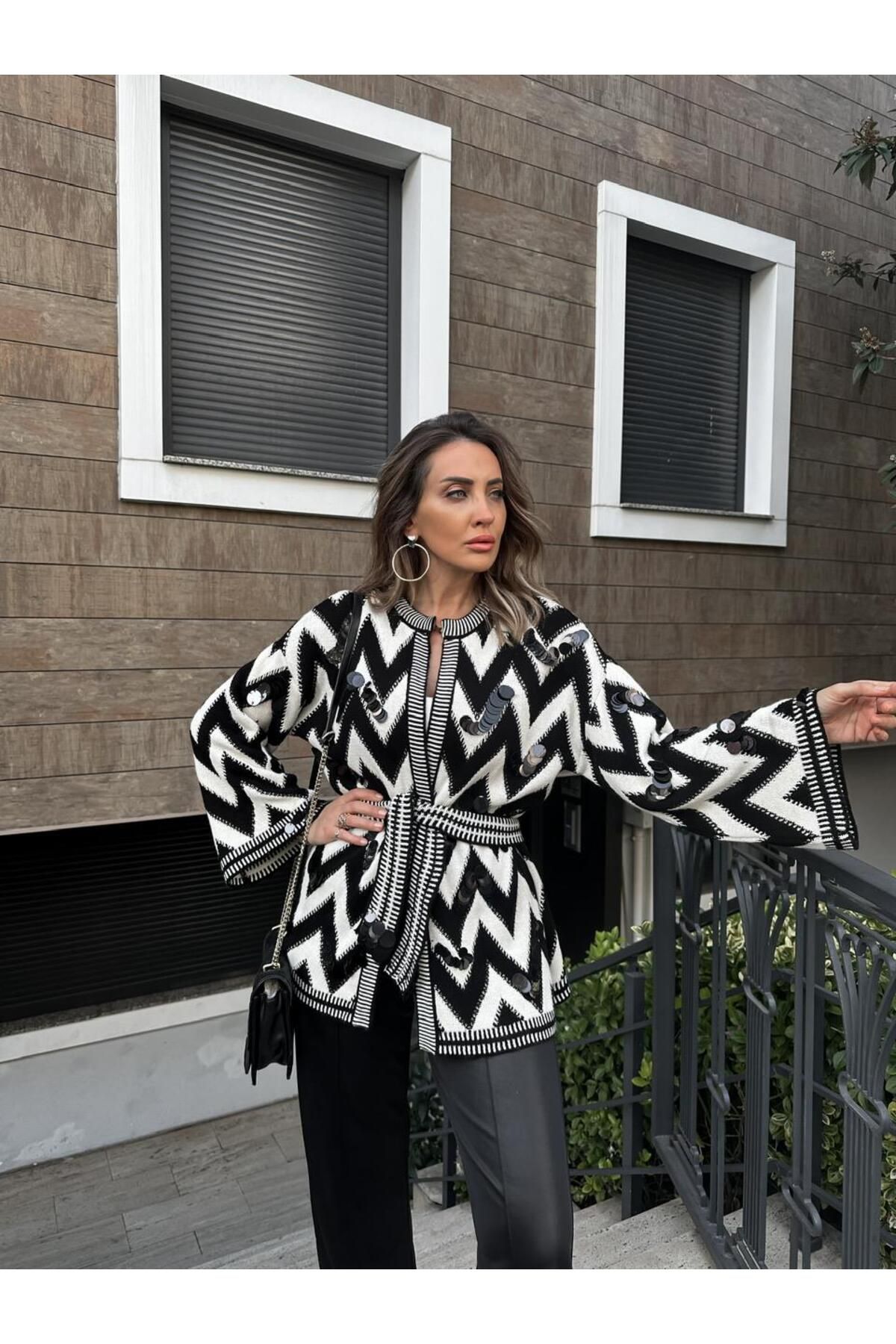 Zerrincan Giyim-Black Zigzag Sequin Cardigan 5