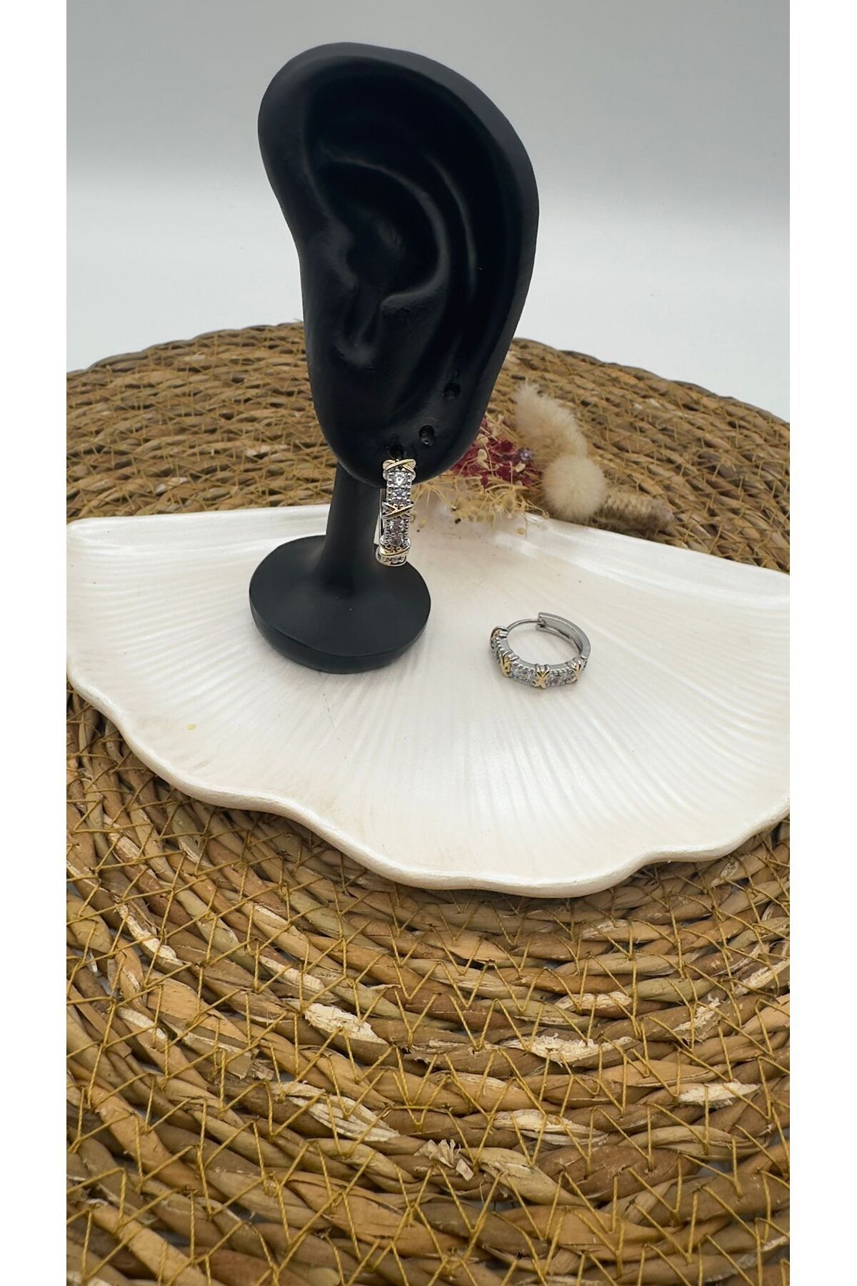 TAK-Oxxo Model Earring 3