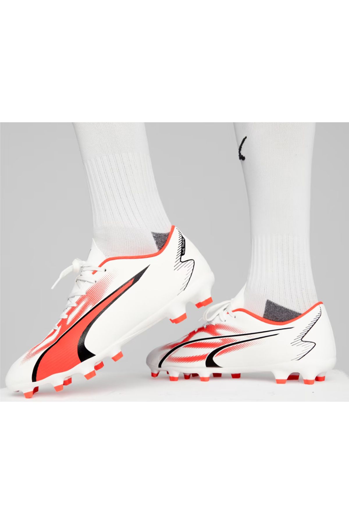 کفش فوتبال چمن مصنوعی و چمن مصنوعی Puma Ultra Play Fg/Ag سفید