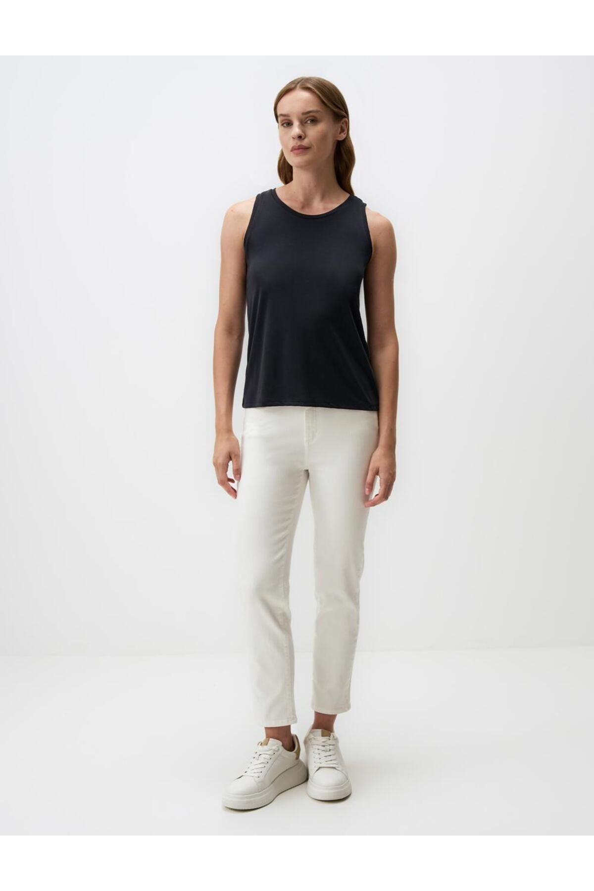 complete the look image