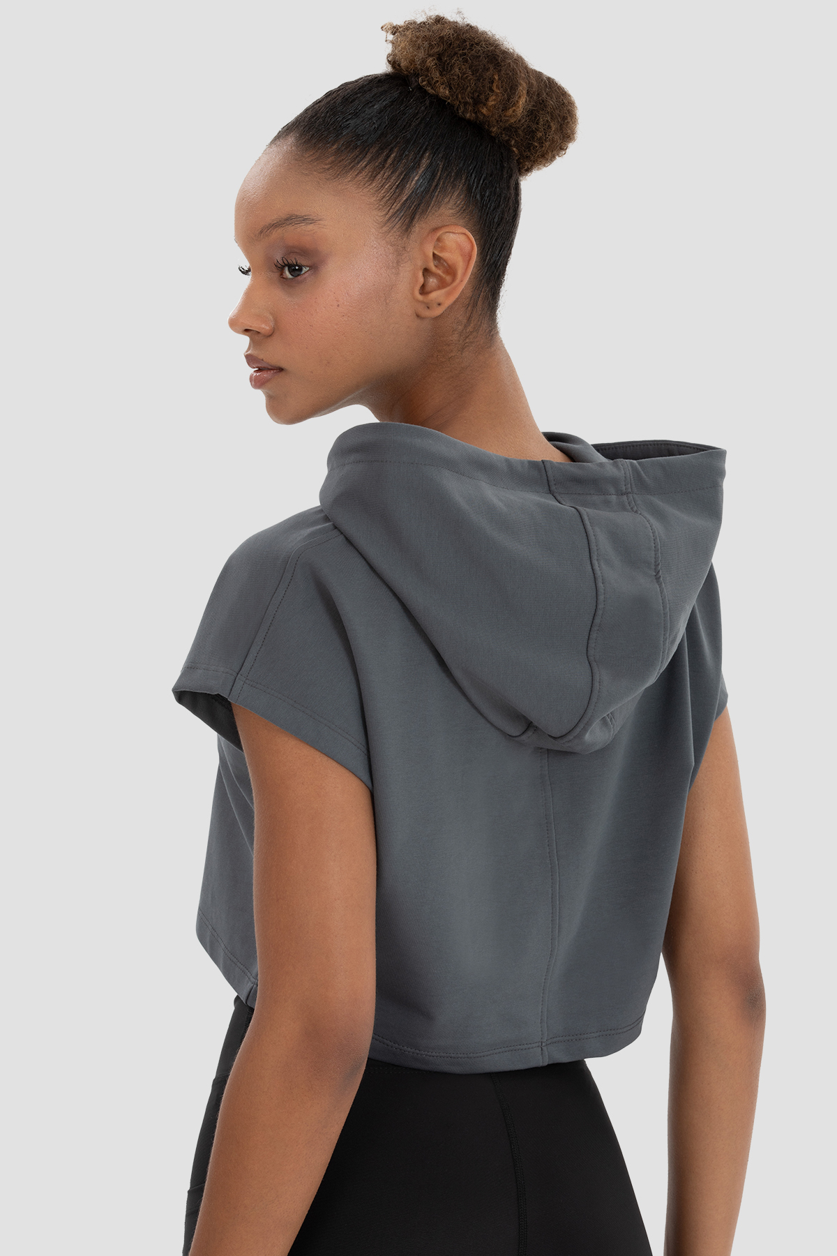 Superstacy  Alice Kapüşonlu Kısa Kollu Füme Crop Sweatshirt - Görsel 3