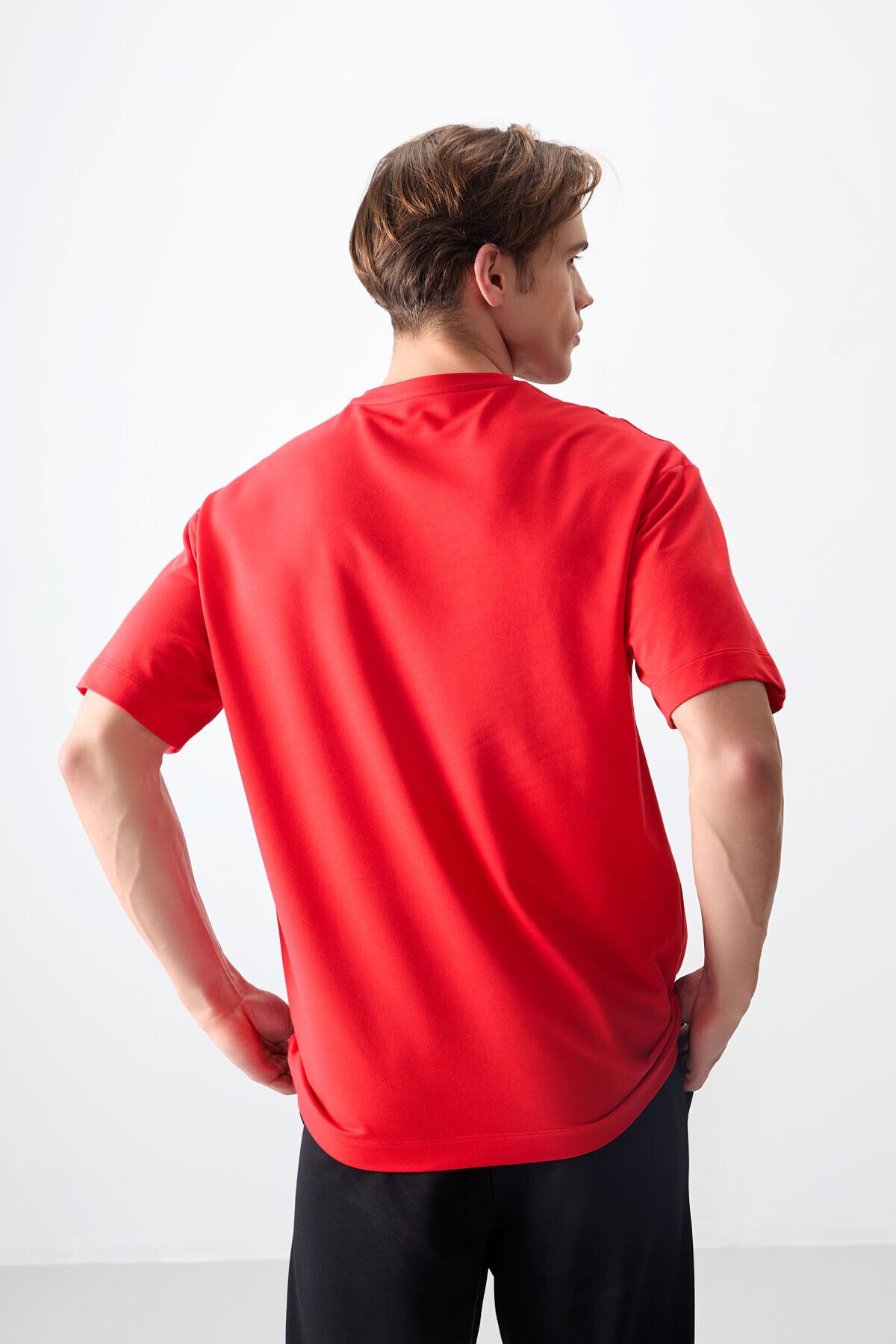 تی شرت مردانه فیستا پنبه ضخیم بافت نرم و مشرف به اساسی T SHIRT 88377 Air Jones
