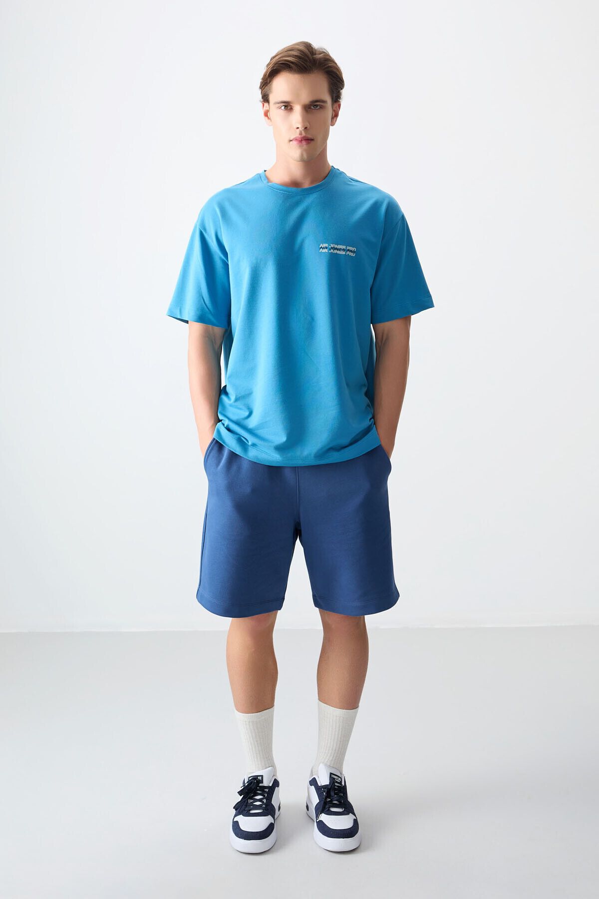 تی شرت مردانه نفتی آبی ضخیم و بافتی با بافتن متناسب طرح دار T SHIRT 88375 Air Jones