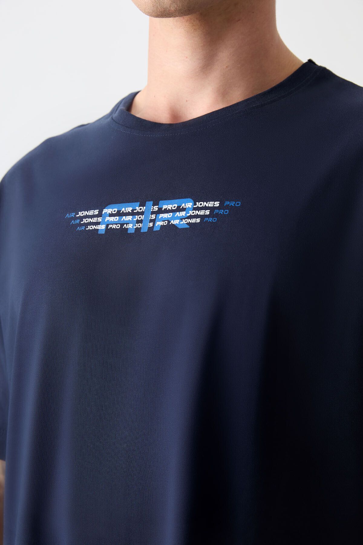 تی شرت مردانه آبی دریایی 100 ٪ پنبه ضخیم سفره نرم و بزرگ طرح دار T SHIRT 88356 Air Jones