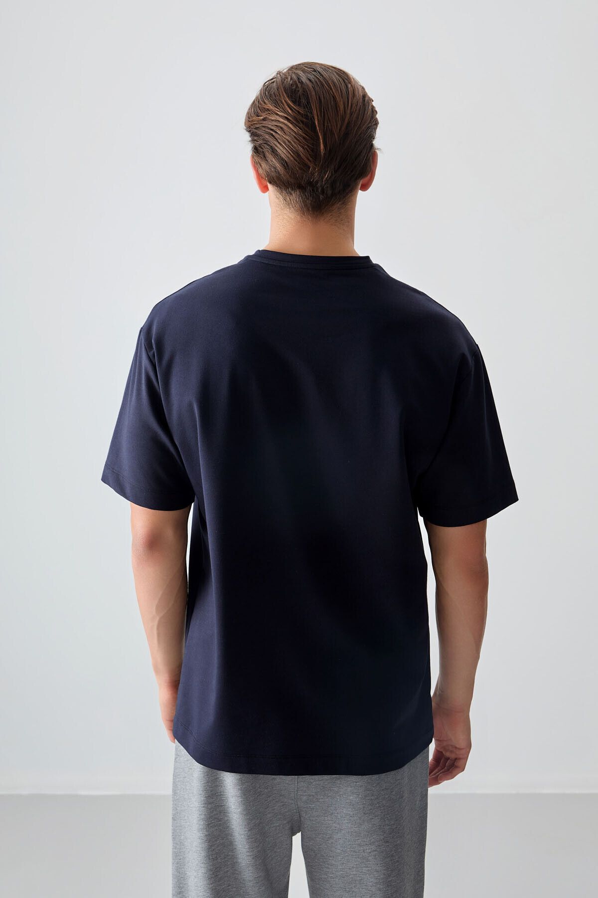 AIR JONES-Navy Blue Cotton Thick Soft Textured Oversize Fit Basic Men's T-Shirt - 88377 5