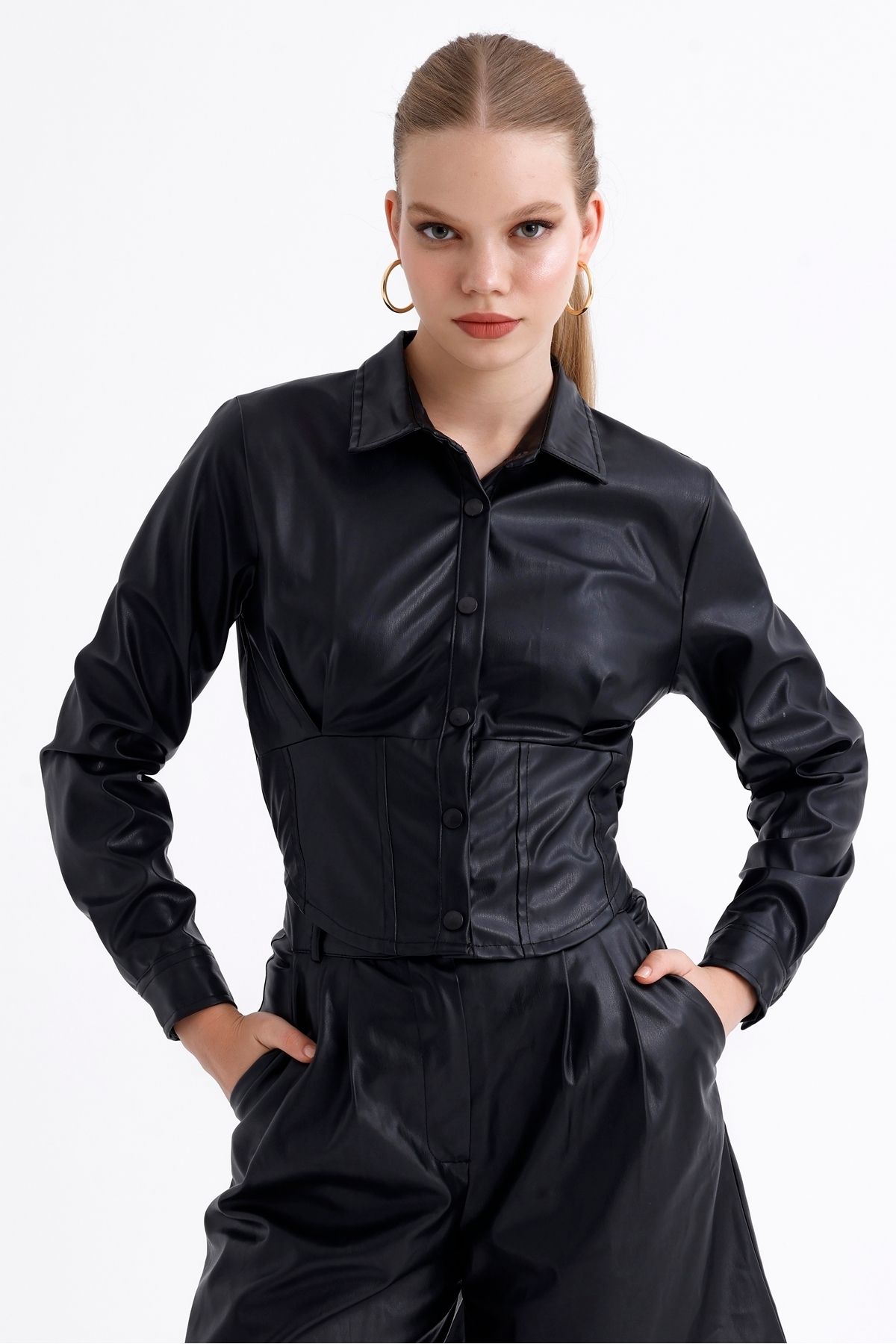 MD trend-Women's Pleat Detailed Leather Shirt with Corset and Snap Closure 1