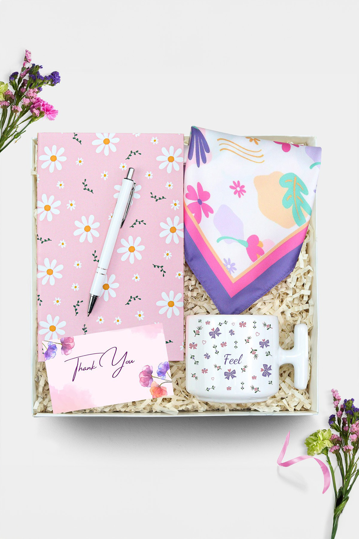 Trendmiya Pembe Tasarım Defter & Beyaz Tükenmez Kalem & T Kupa & Fular Hediye Seti