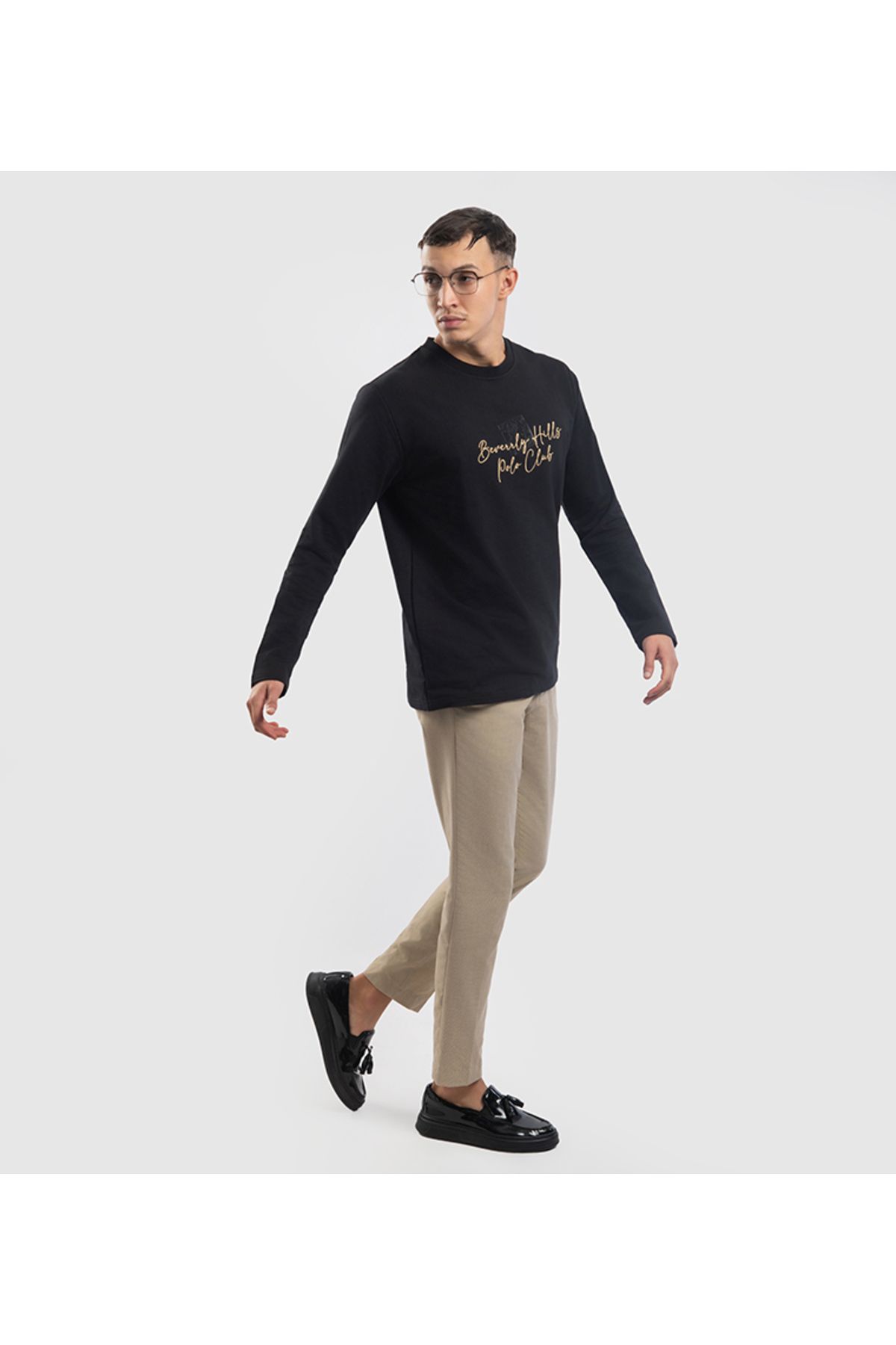 complete the look image