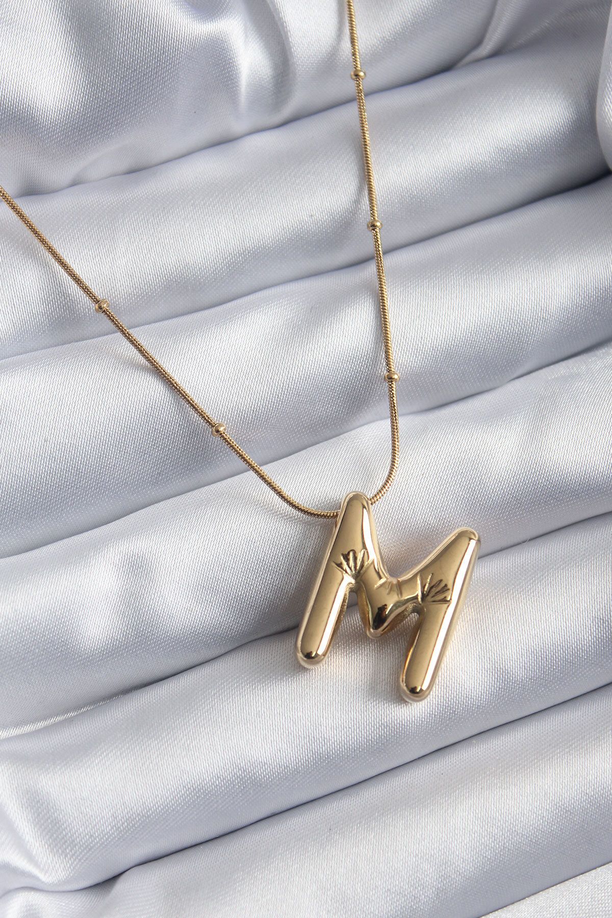 MMB Boutique 316L Çelik Gold Renk Bubble "M" Harf Model Kadın Kolye