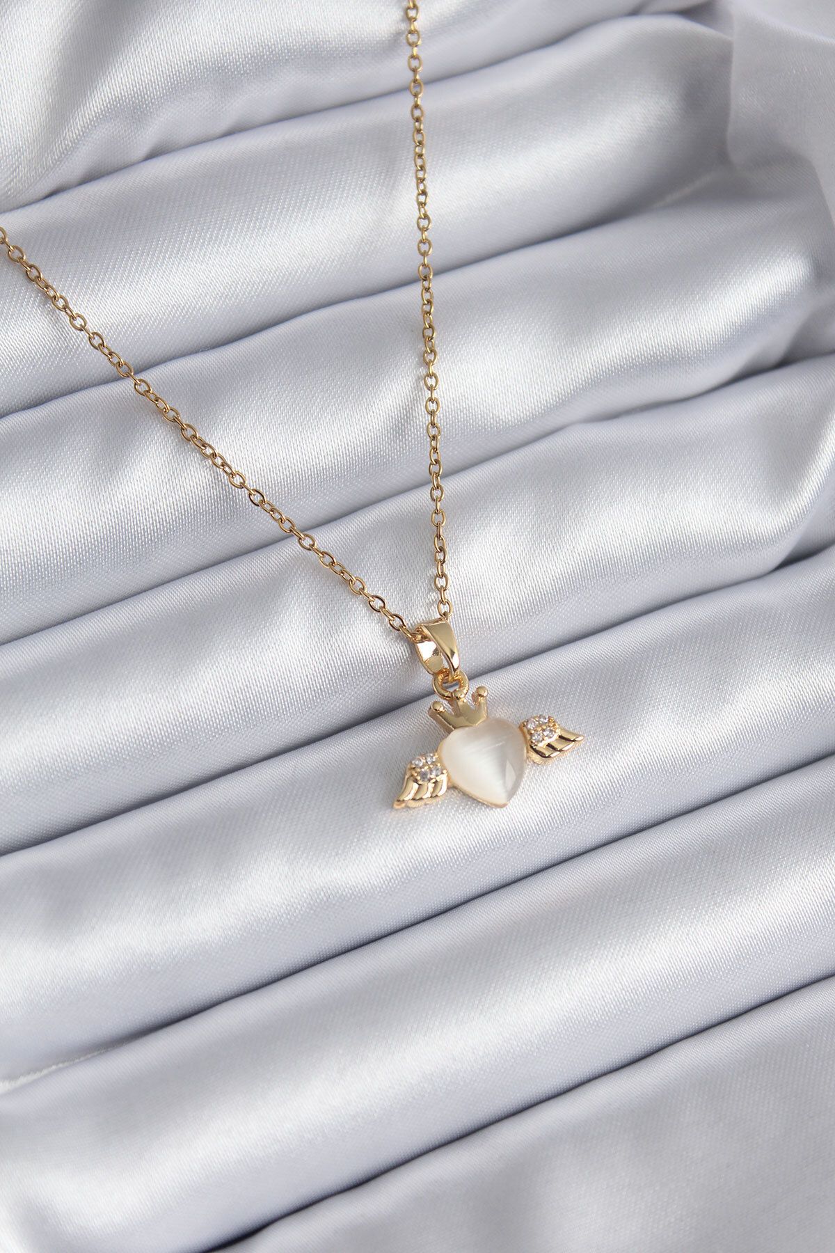 MMB Boutique 316L Çelik Gold Renk Kanatlı Kalp Model Zirkon Taşlı Kadın Kolye