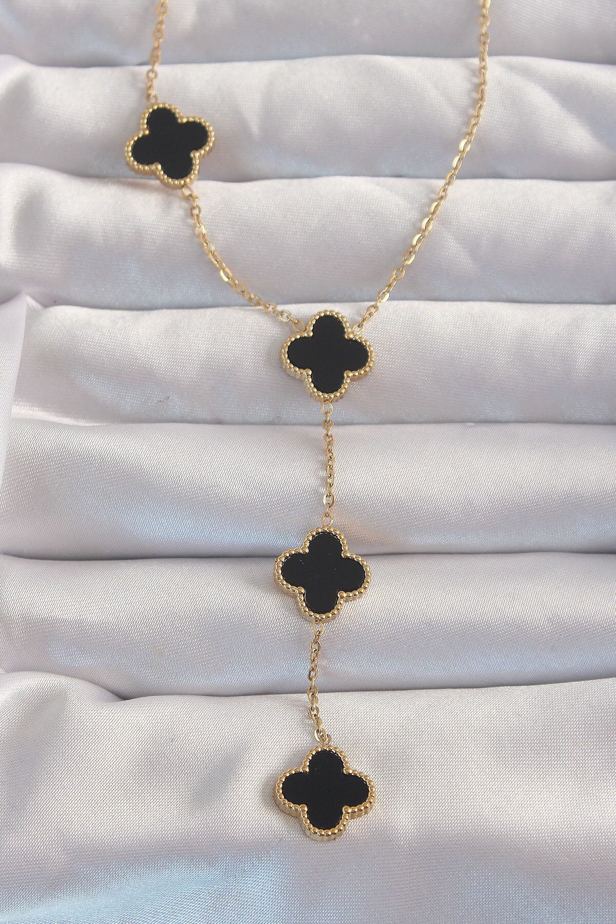 MMB Boutique 316L Çelik Gold Renk Mineli Sallantılı Zincir Yonca Kolye