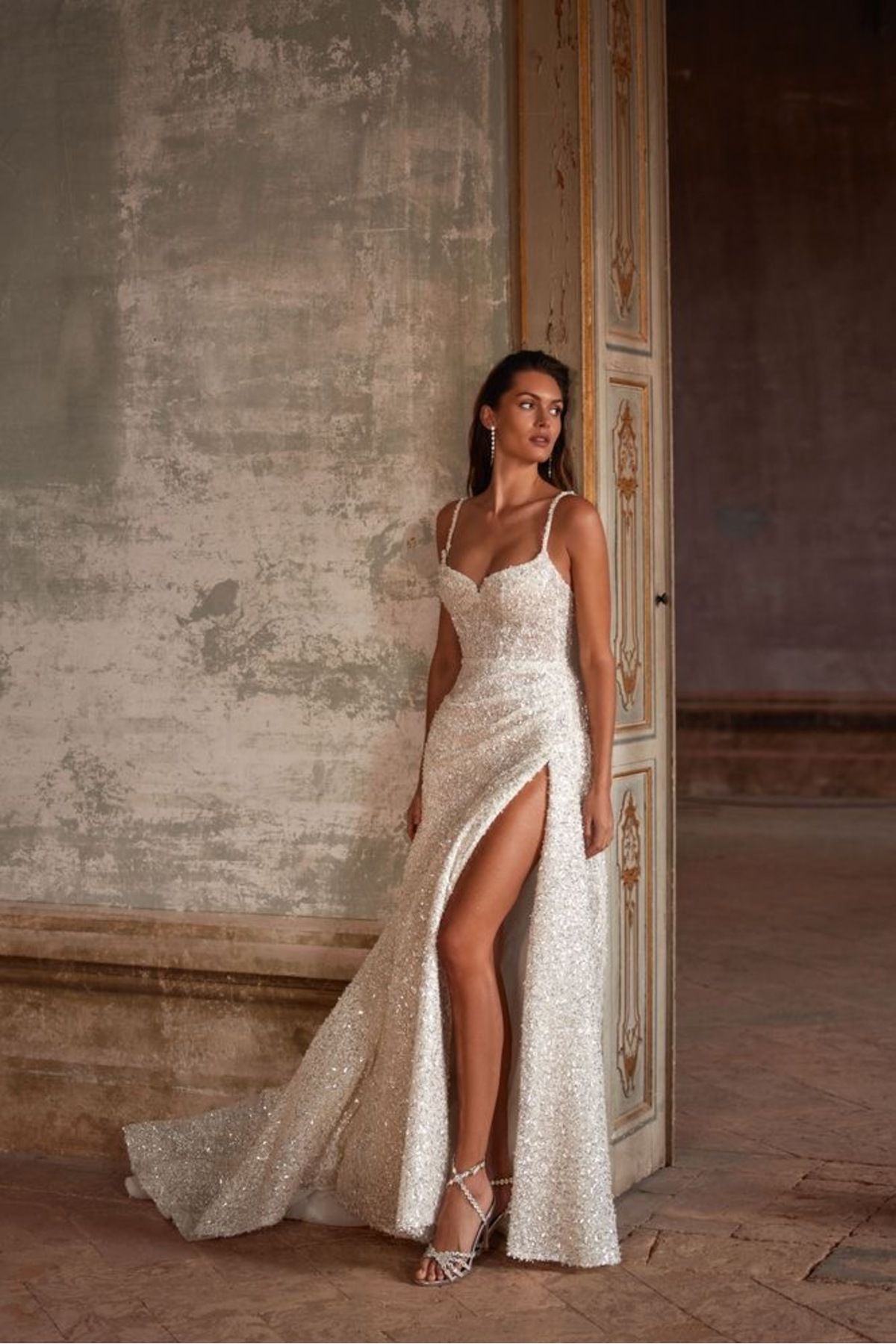 robe de mariée avec fentes lumineuses