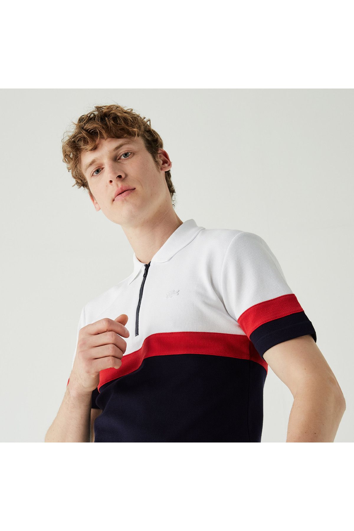 تی شرت یقه پولو سفید مردانه به طور مرتب و مناسب نیمه زیپ دار Blok Polo Lacoste