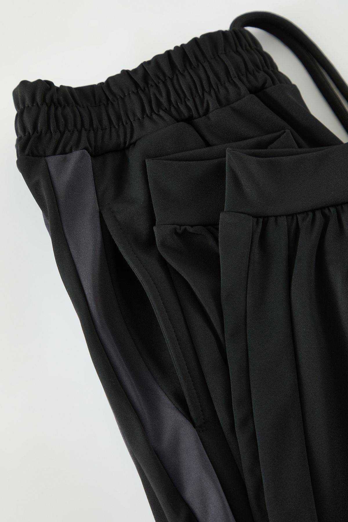 Trendyol Collection-Color Block Μαύρο αθλητικό αθλητικό παντελόνι - κανονική εφαρμογή TMNAW25EA00030 8